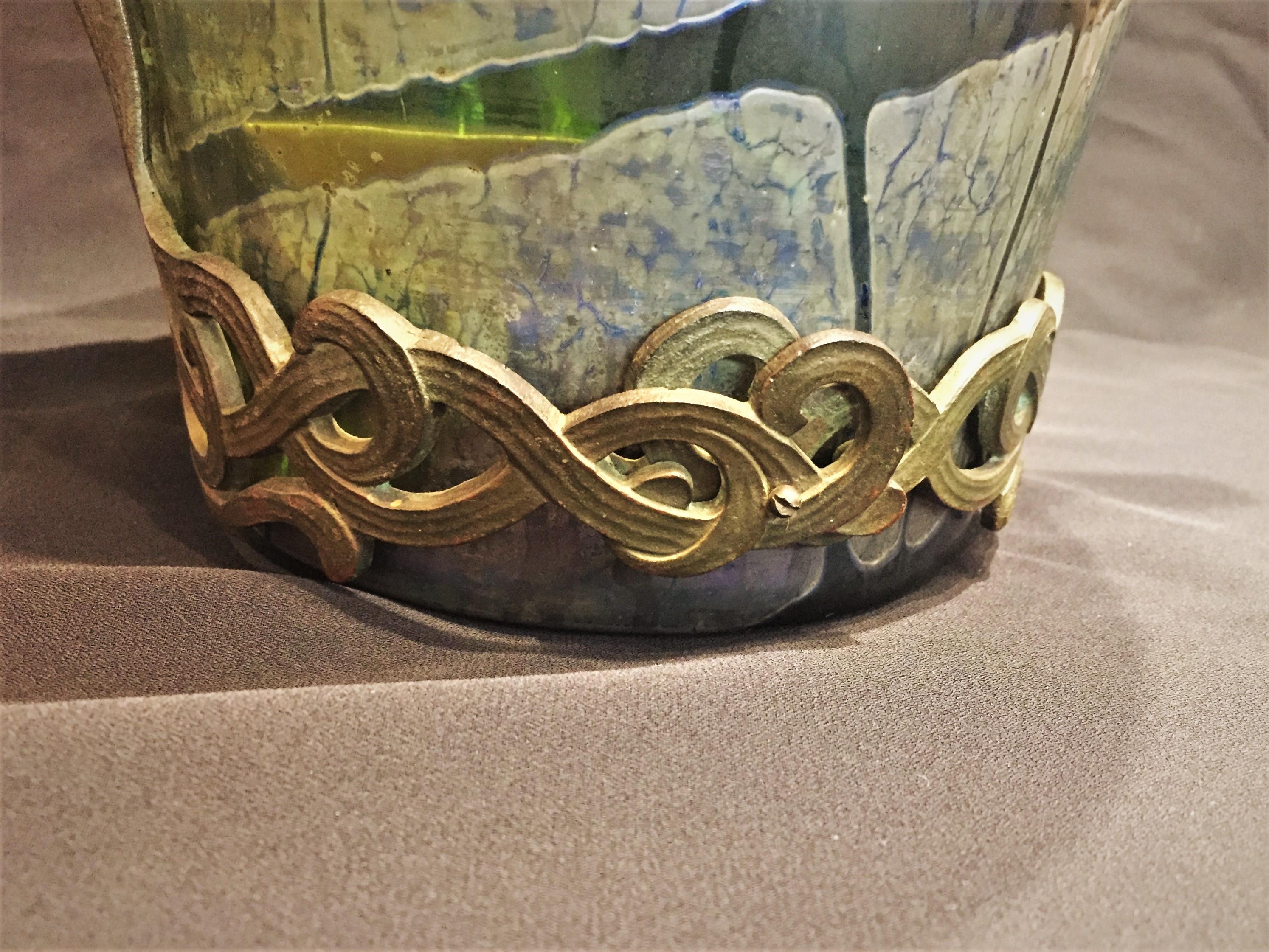 Art Nouveau Loetz Iridescent Art-Glass Flower Vase, 1900s In Good Condition In New York, NY