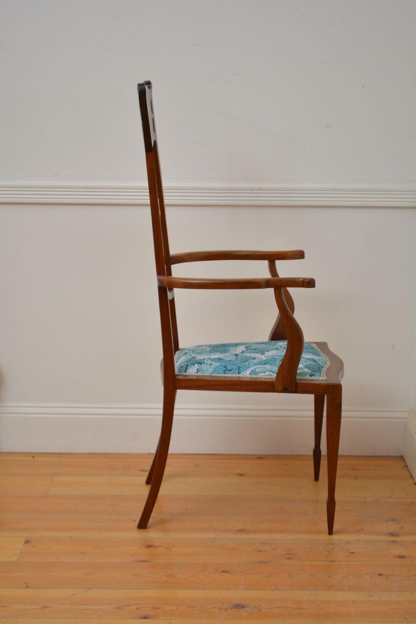 20ième siècle Fauteuil / Chaise d'appoint Art Nouveau en acajou en vente