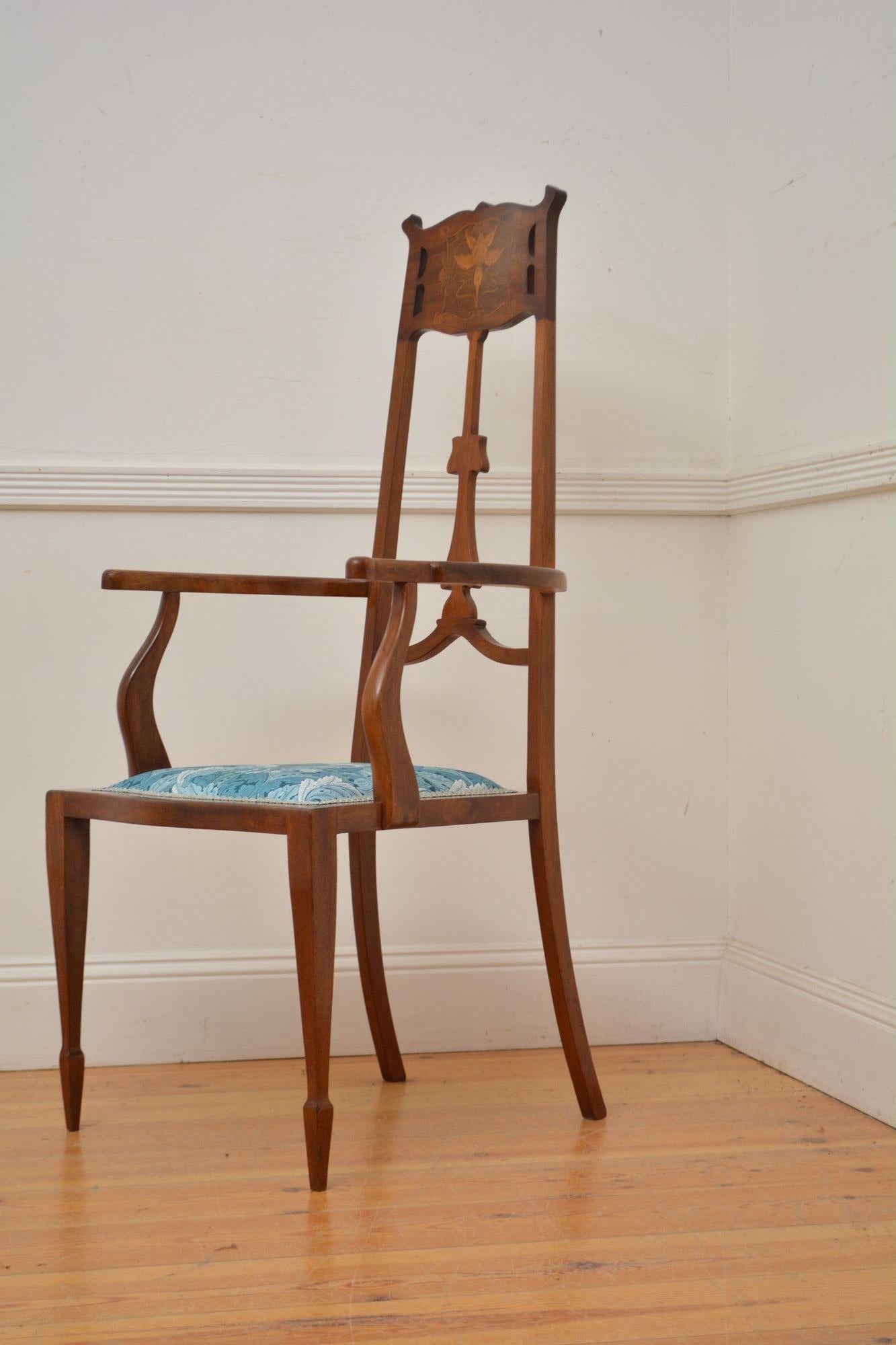 Fauteuil / Chaise d'appoint Art Nouveau en acajou en vente 2