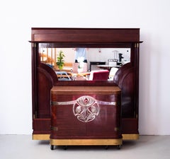 Jugendstil-Mahagoni-Buffet mit passender Messingapplikation (Vienna, 1905)