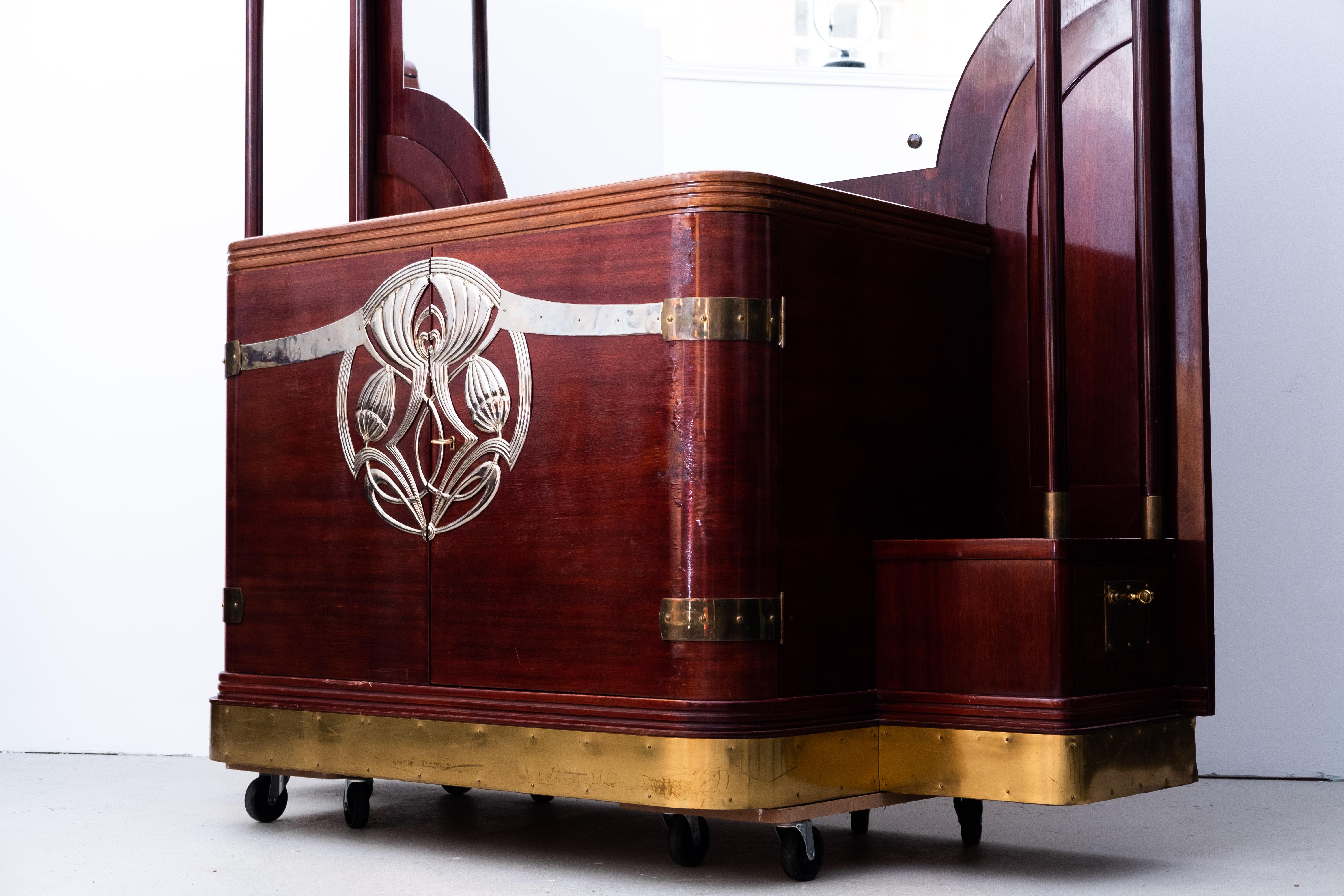 Art Nouveau Mahogany-Buffet with matchless Brass-Applikation (Vienna, 1905) For Sale 2