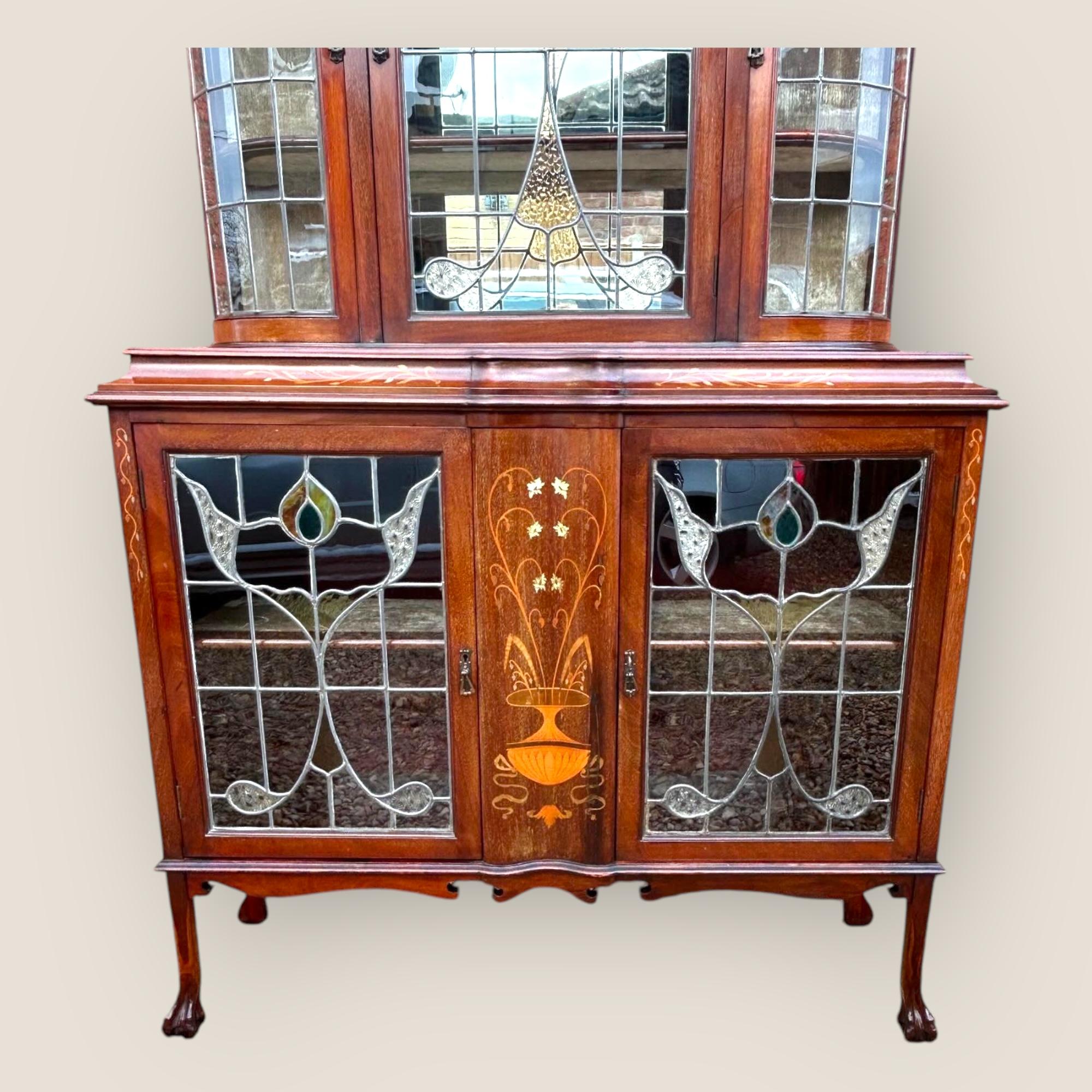 Art Nouveau Mahogany Display Cabinet In Good Condition For Sale In King's Lynn, GB