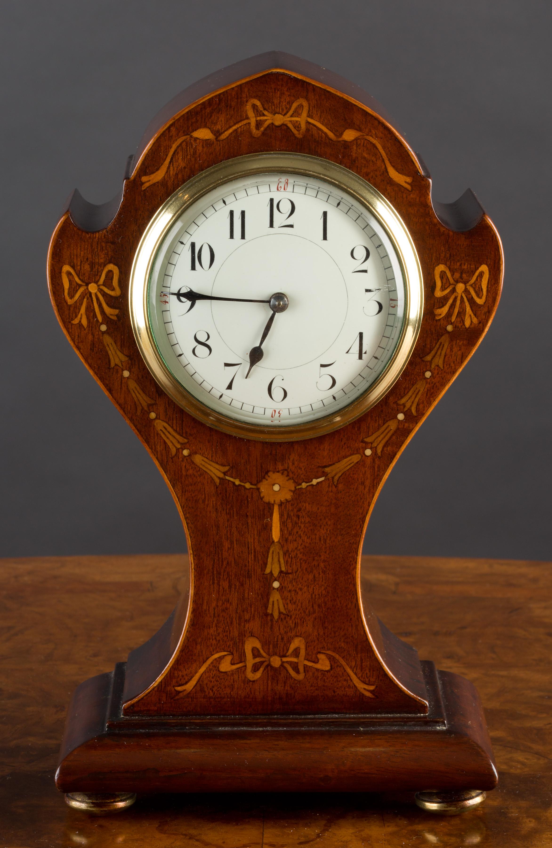 Art Nouveau Mahagoni Französisch Ballon Mantel Uhr (Art nouveau) im Angebot