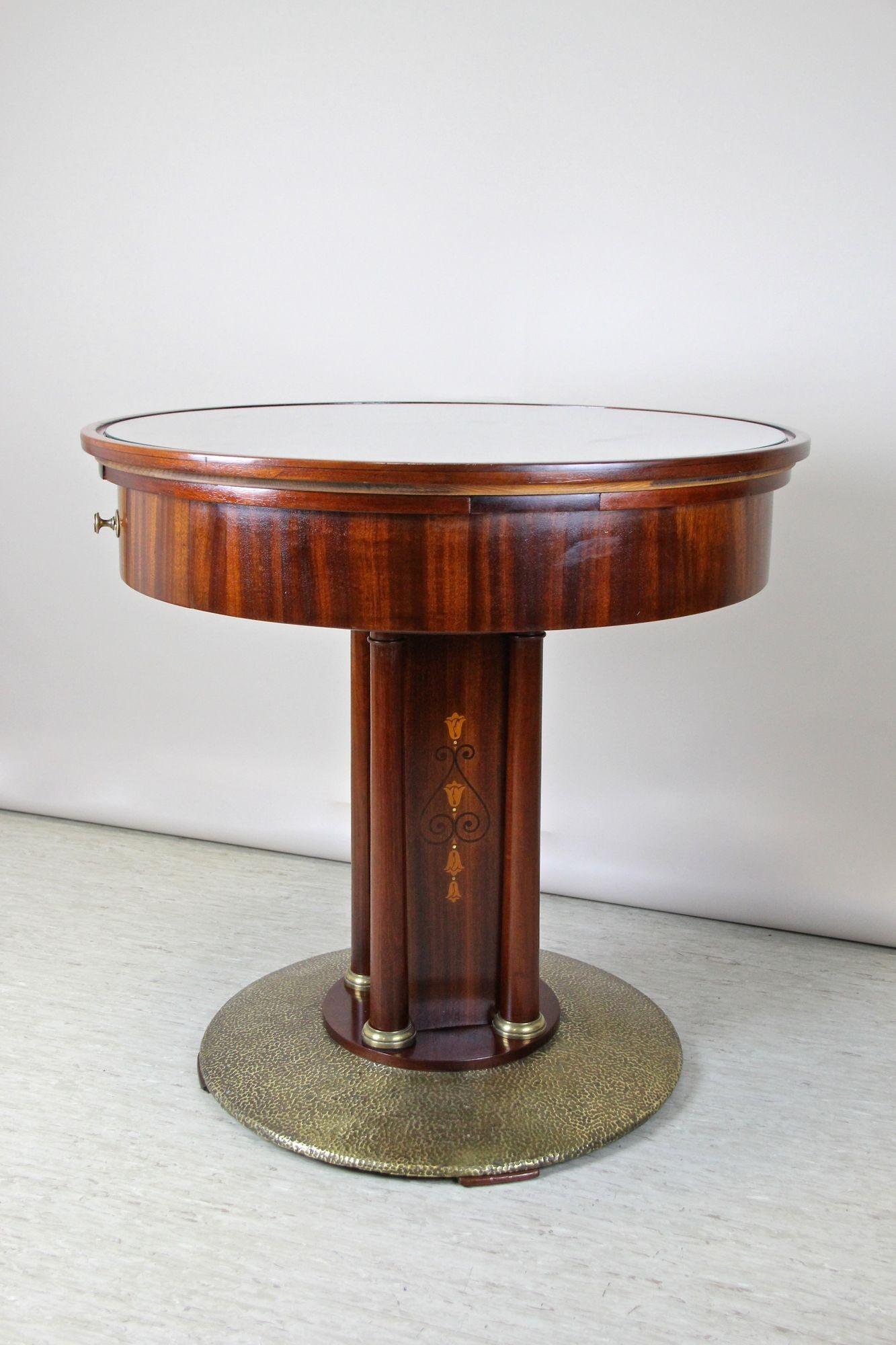 Art Nouveau Mahogany Gaming Table with Hammered Brass Base, Austria, circa 1910 For Sale 4