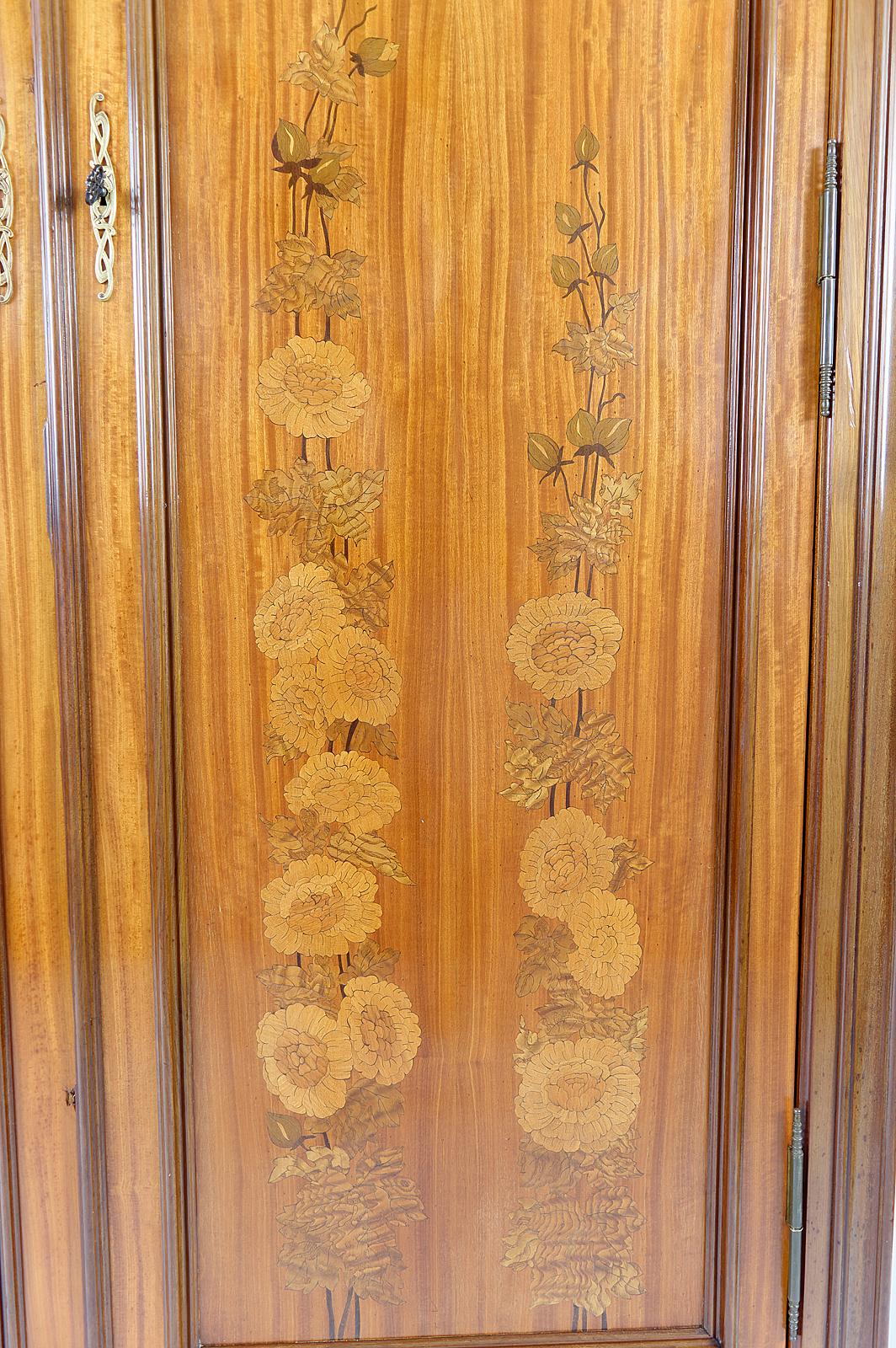 Art Nouveau Wood Inlaid Wardrobe, France, circa 1900 For Sale 7