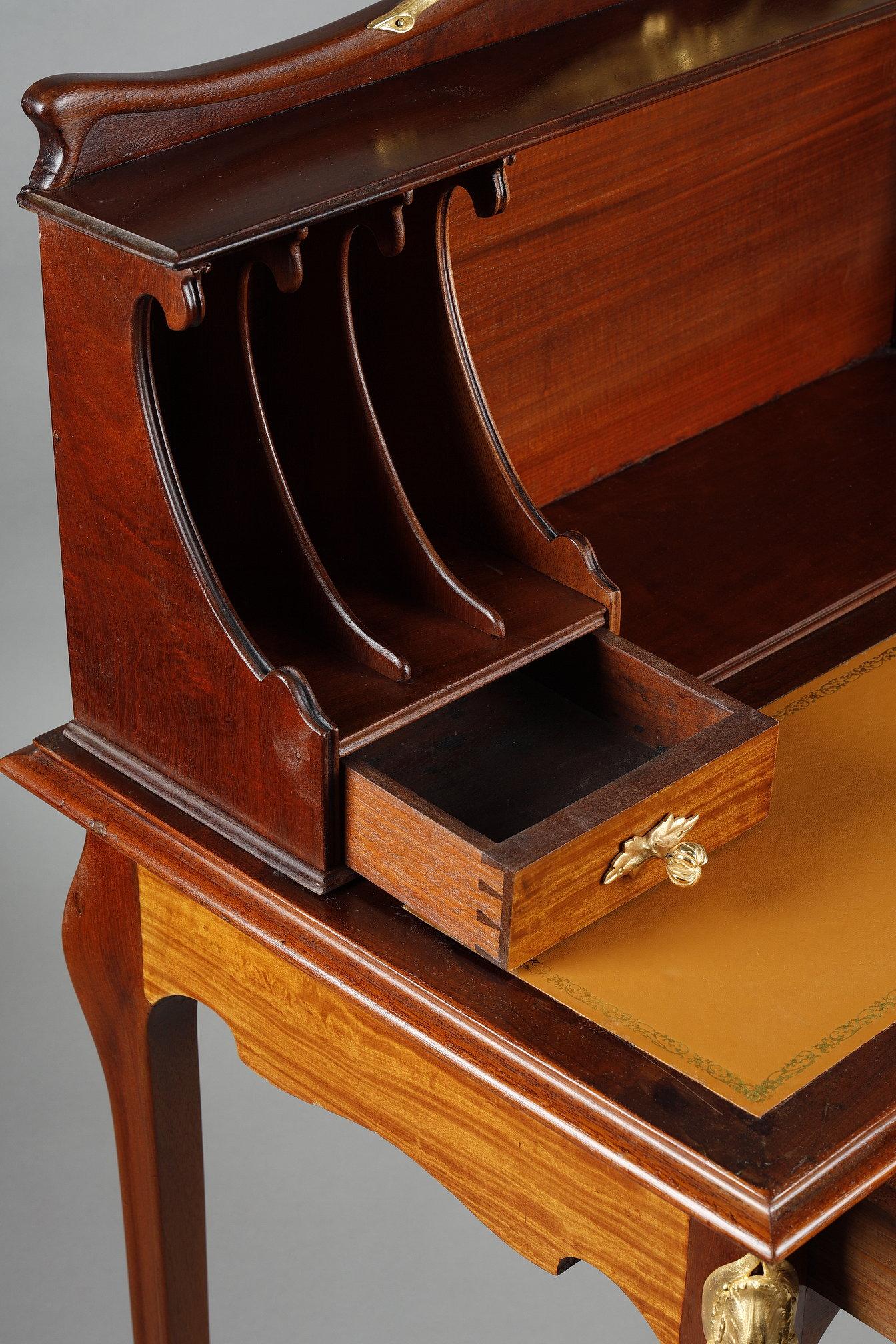Art Nouveau Mahogany stepped desk For Sale 14