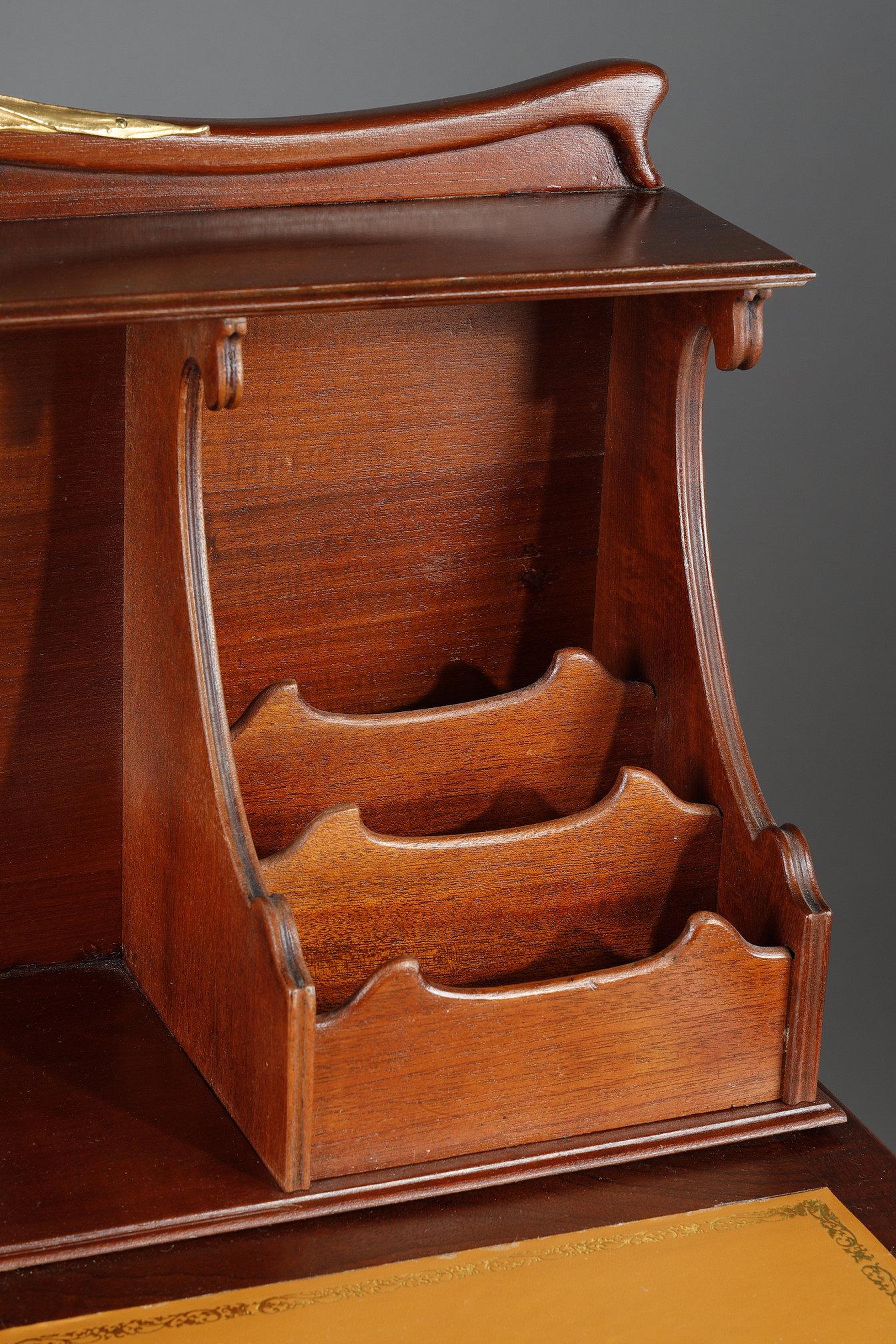 Art Nouveau Mahogany stepped desk For Sale 3