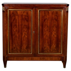 Armoire Art Nouveau en acajou à deux portes avec garniture en laiton