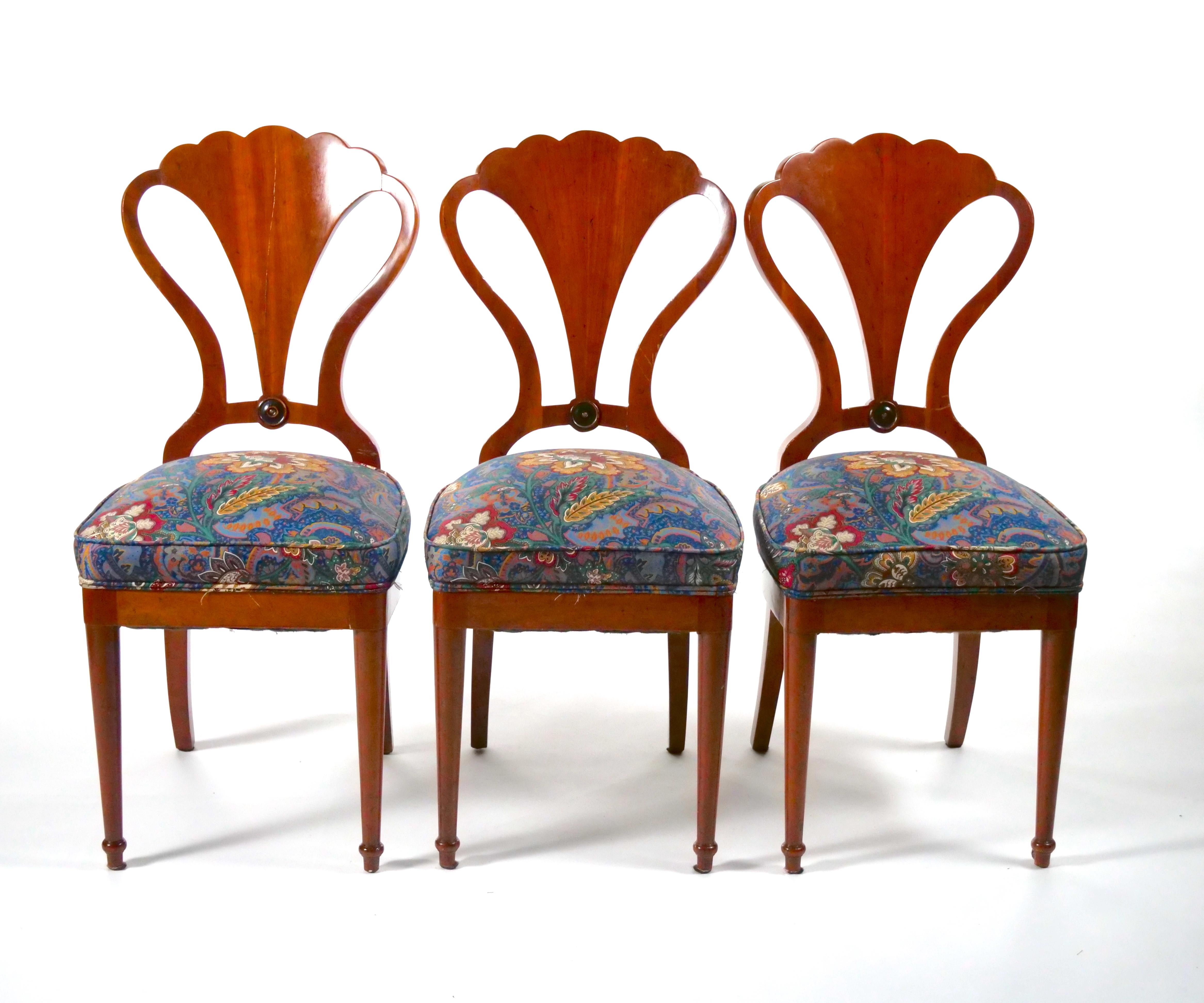 Upholstery Art Nouveau Mahogany Wood Frame Shield Back Dining Chairs Set / Six