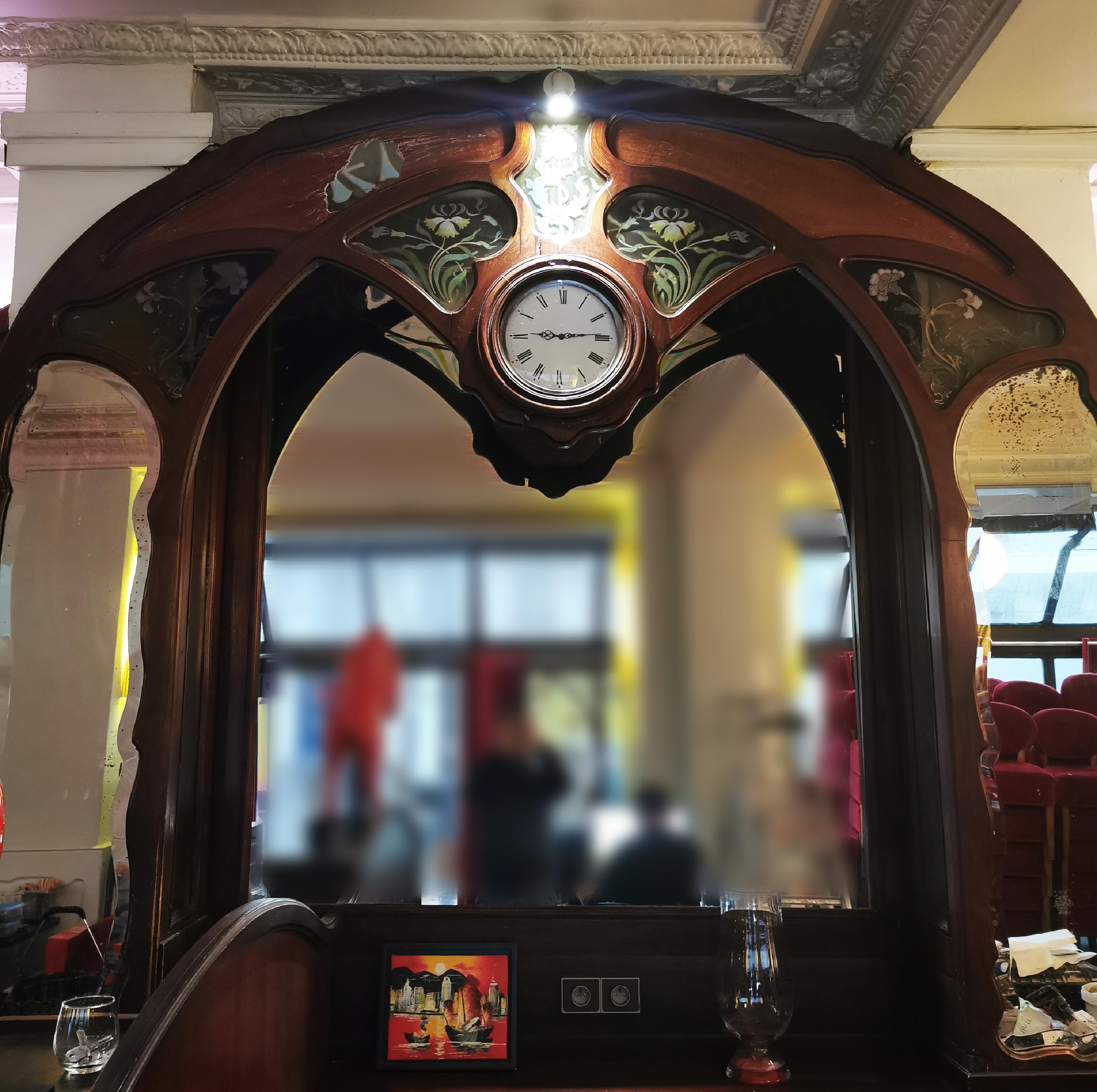 Art Nouveau mahogany woodwork from Café Barjot in Paris, 1905 For Sale 6