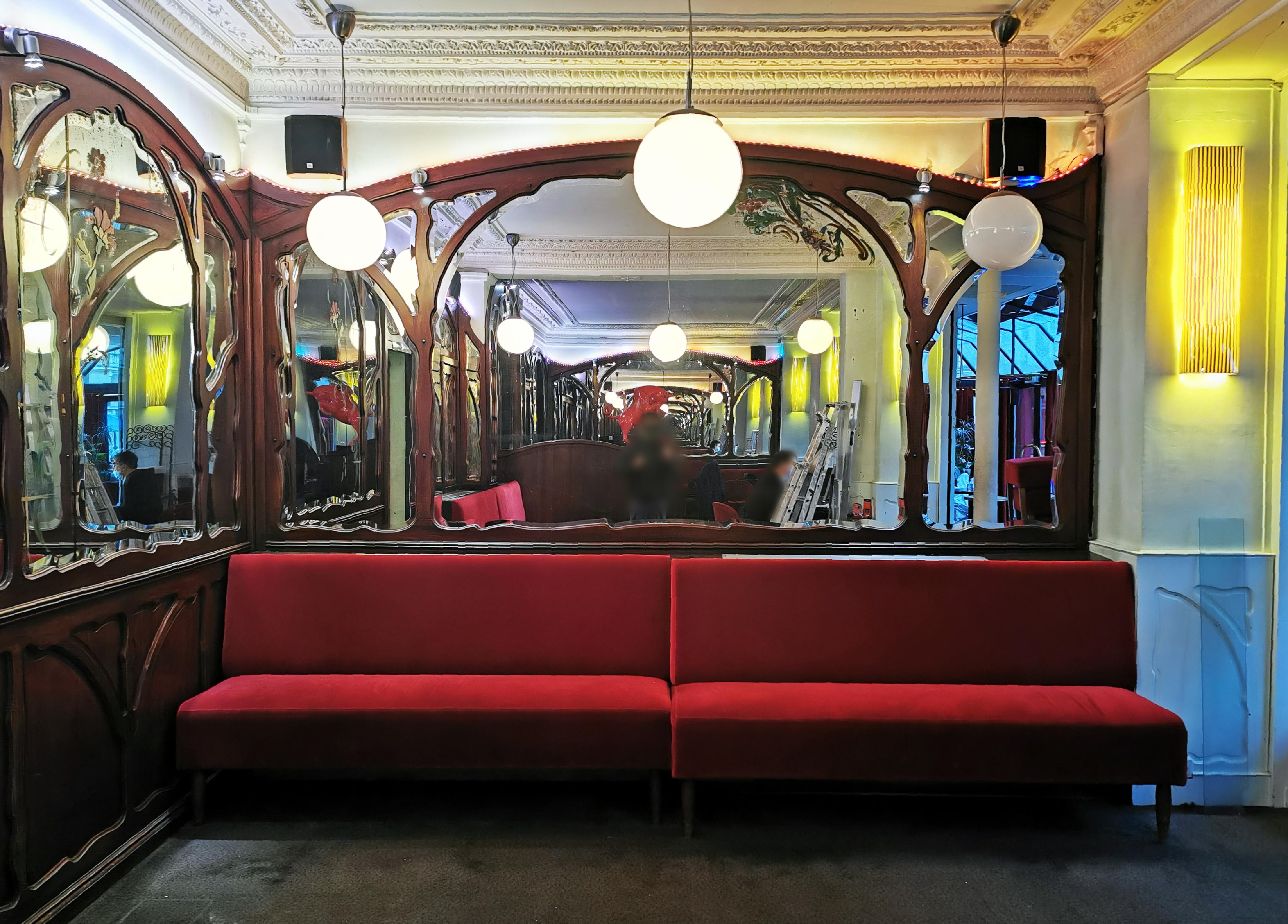 20th Century Art Nouveau mahogany woodwork from Café Barjot in Paris, 1905 For Sale