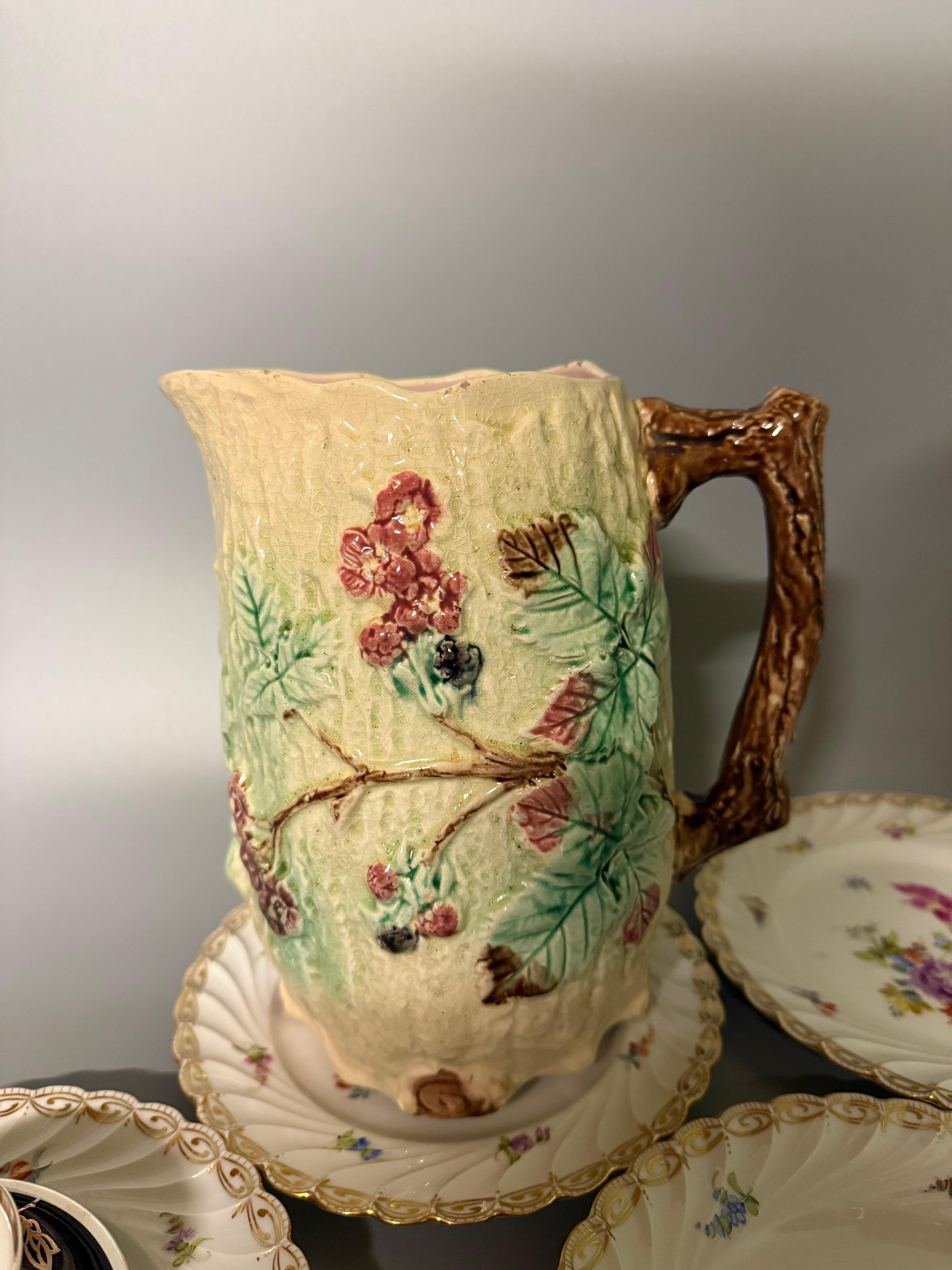Maiolica Art Nouveau Una Grande Brocca Inghilterra in vendita 9