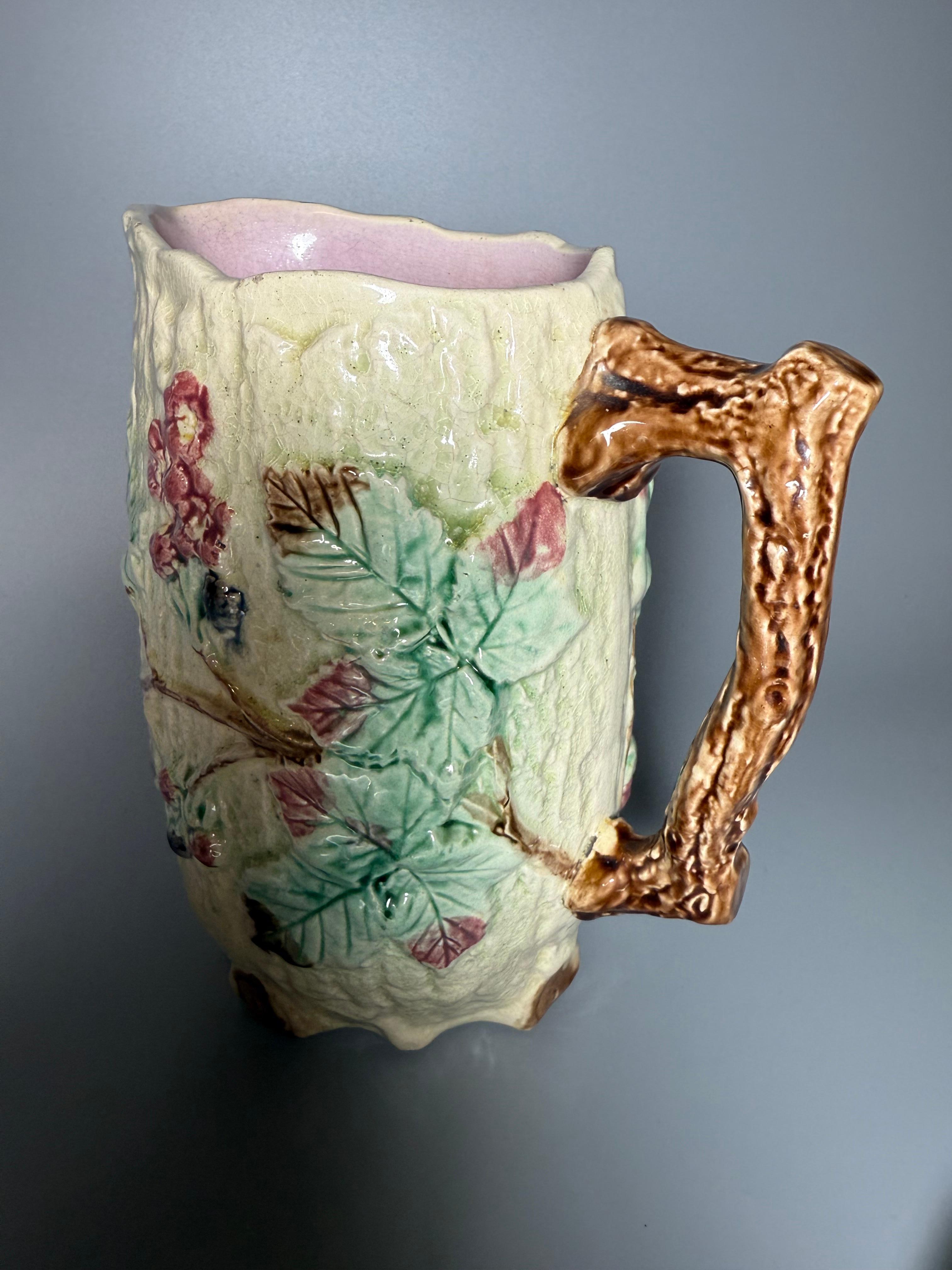 Maiolica Art Nouveau Una Grande Brocca Inghilterra in vendita 2