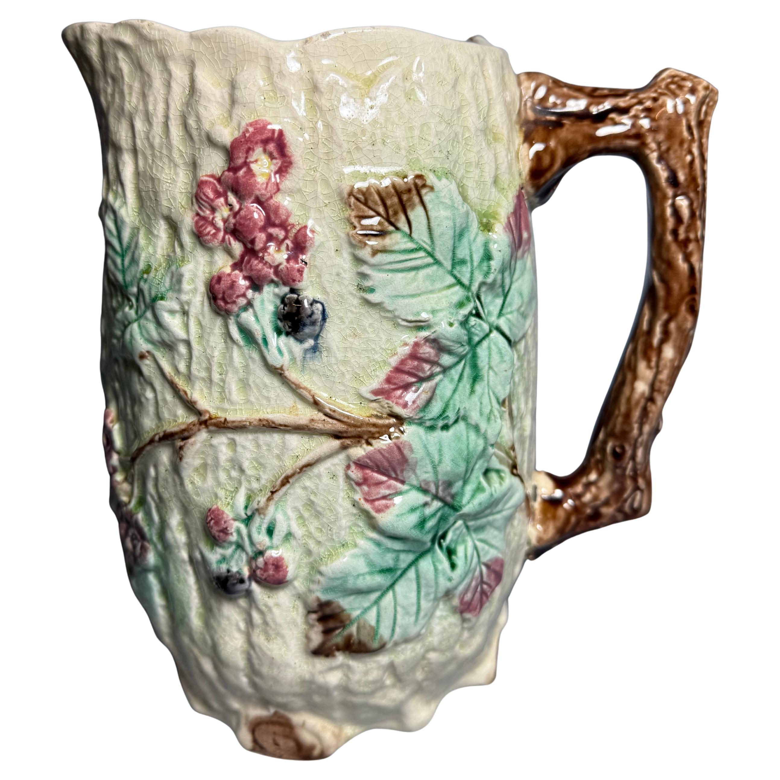 Maiolica Art Nouveau Una Grande Brocca Inghilterra in vendita