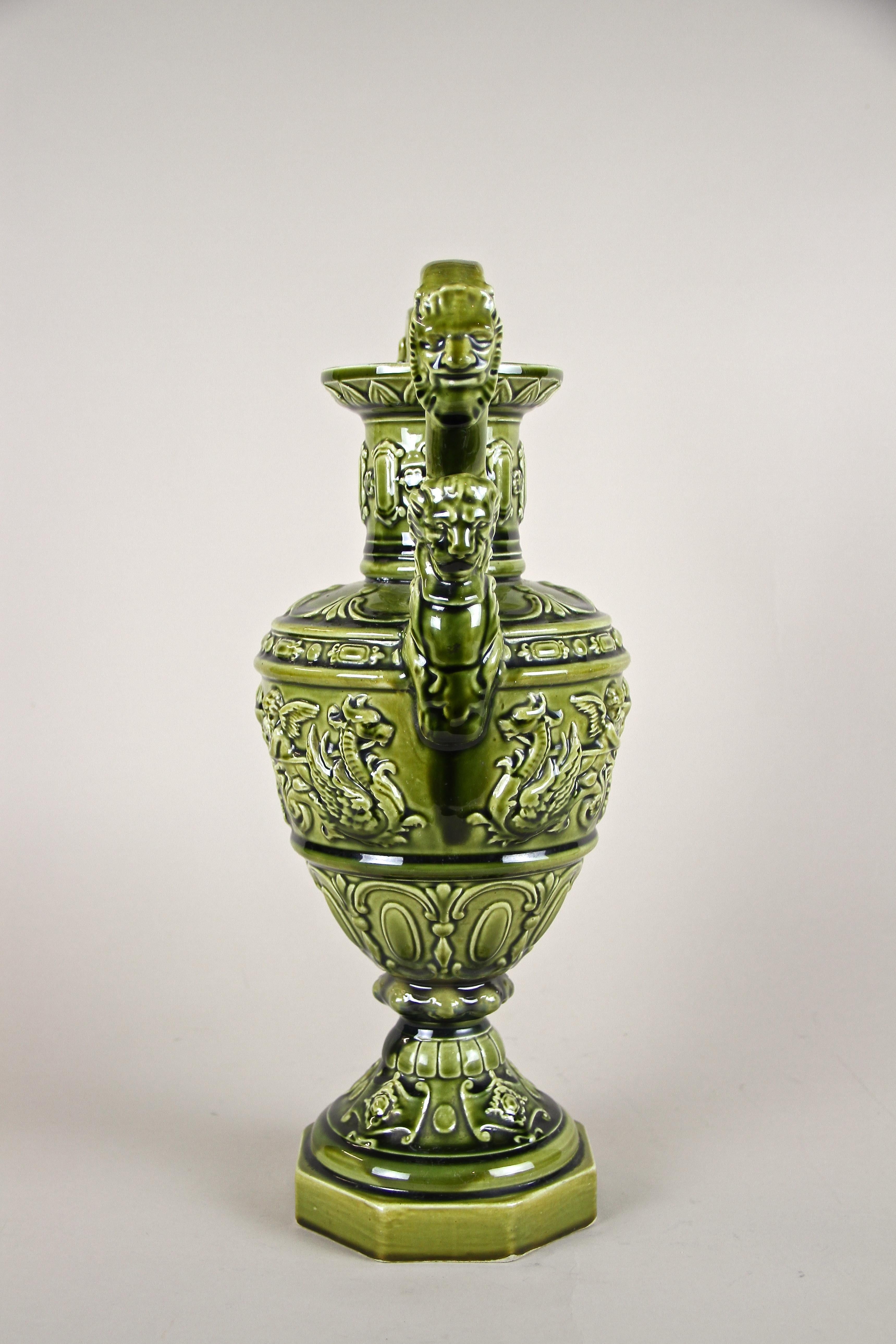 Vase Amphora en majolique Art Nouveau de Schuetz Cilli, vers 1900 2
