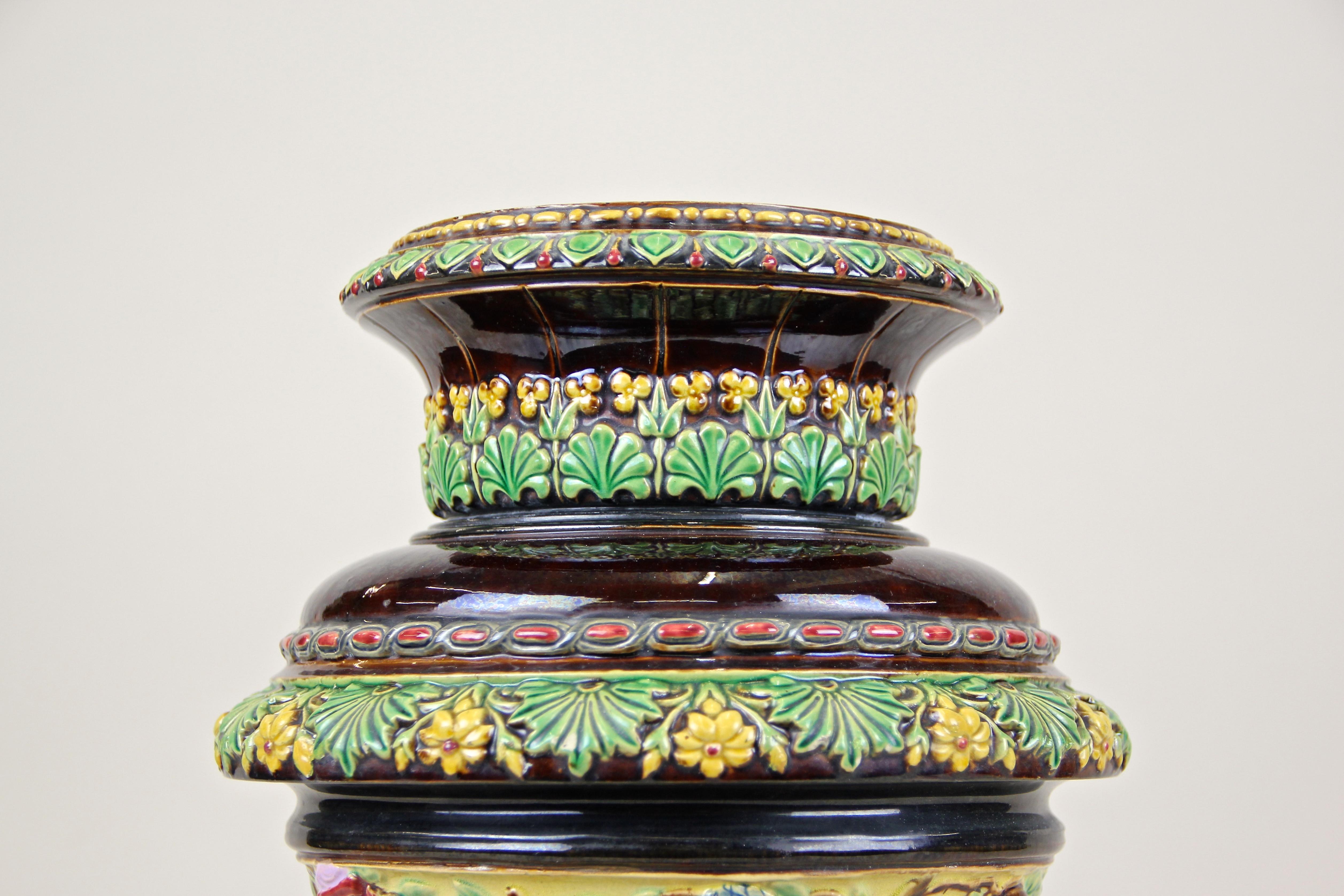 Art Nouveau Majolica Amphora Vase by Wilhelm Schiller & Son, Bohemia, circa 1900 In Good Condition For Sale In Lichtenberg, AT
