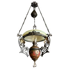 Verstellbare Jugendstil-Pendelleuchte aus Majolika und Loetz-Kunstglas mit Kunstglasschirm, Öllampe