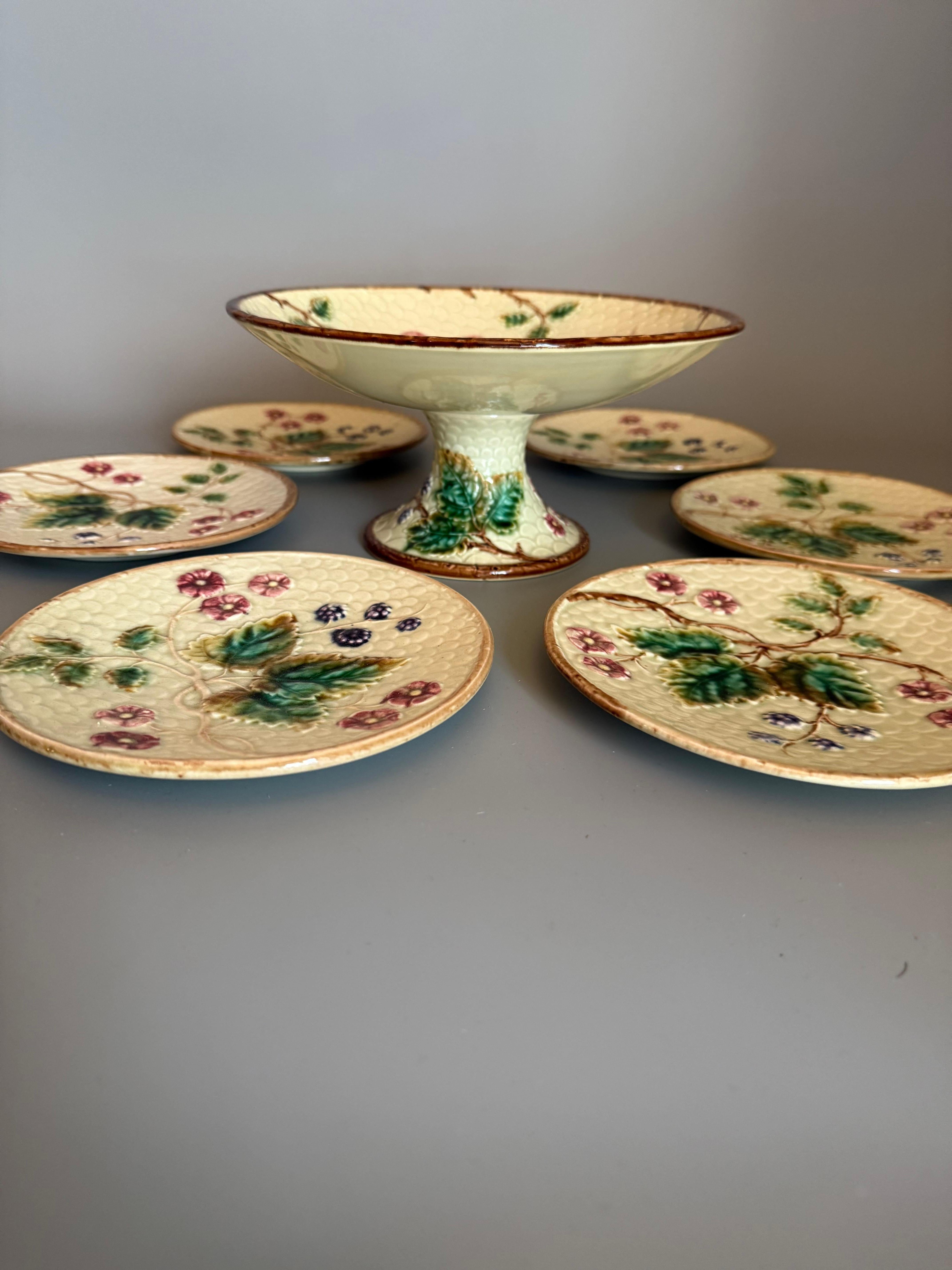 Smaltato Art Nouveau Maiolica More Sette Pezzi Rörstrand Svezia 1910 in vendita