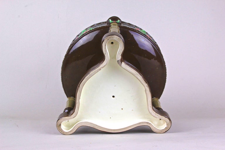 Art Nouveau Majolica Centerpiece Bowl by Eichwald, Bohemia, circa 1910 For Sale 3