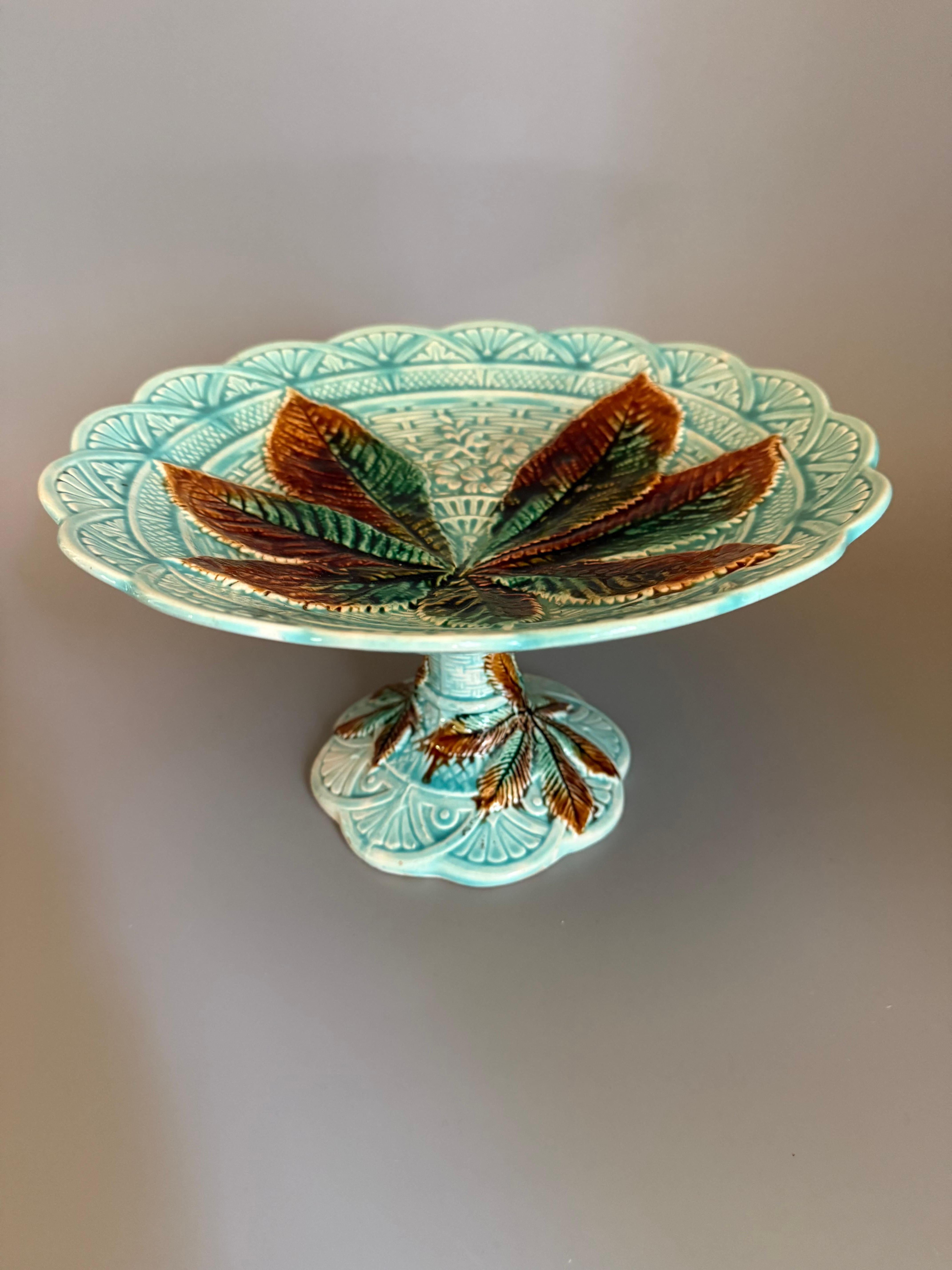 Art Nouveau Majolica Chestnut Leaf Six pieces Rörstrand Sweden 1880 For Sale 7