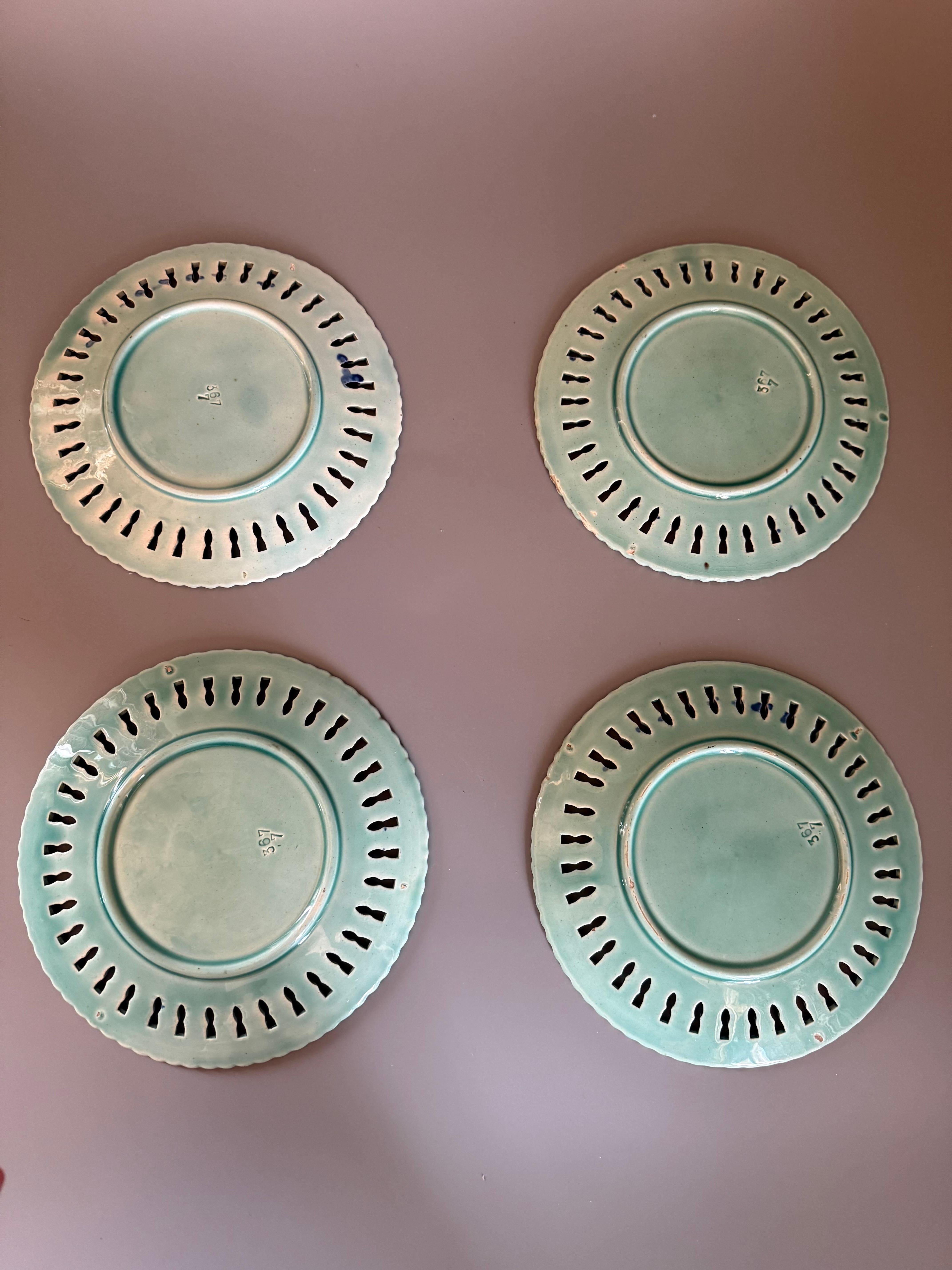 Art Nouveau Majolica Floral Four Plates Germany In Good Condition For Sale In Uppsala , SE