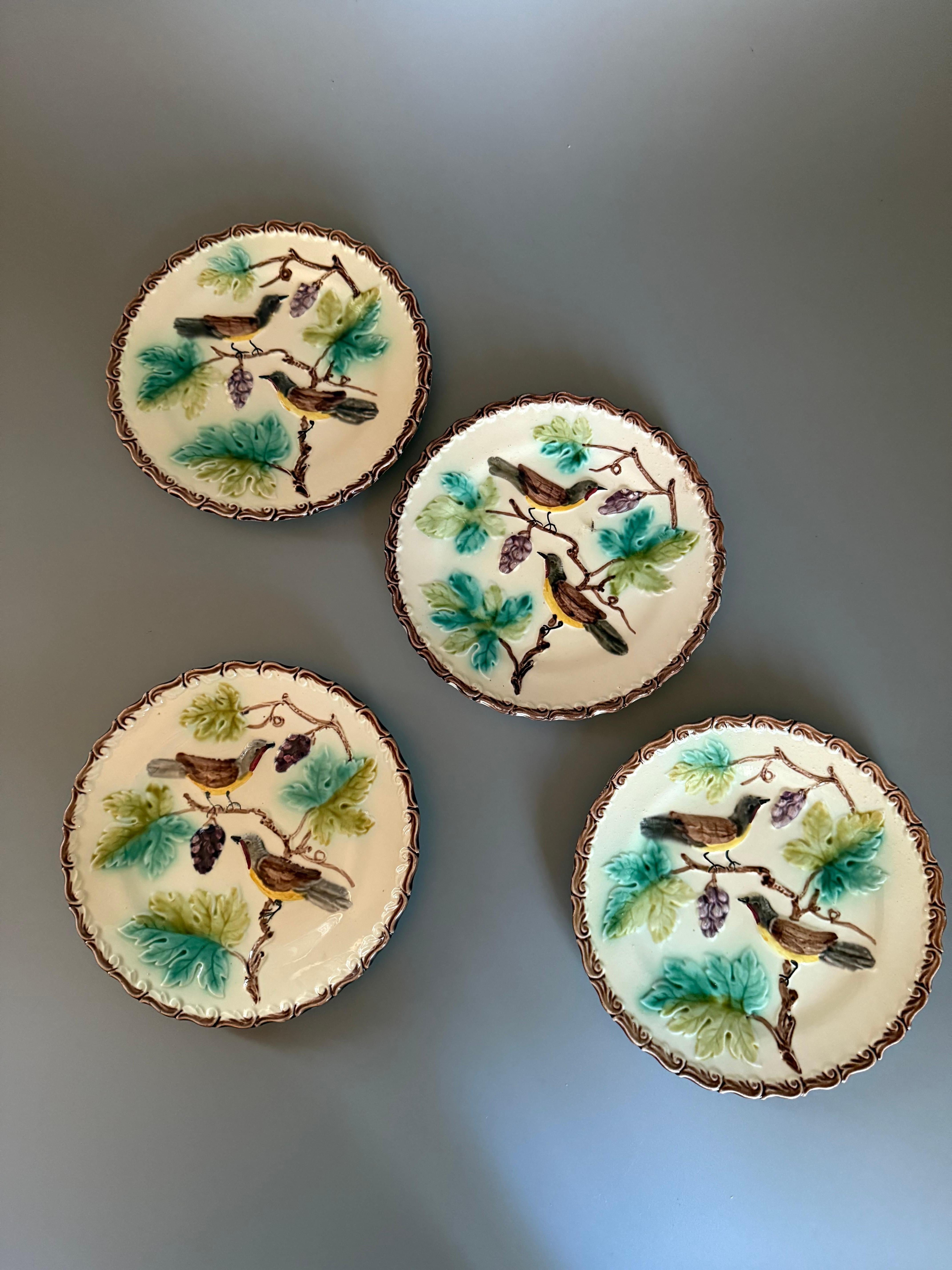Art Nouveau Majolica Four Plates Birds Grapes Germany In Good Condition For Sale In Uppsala , SE