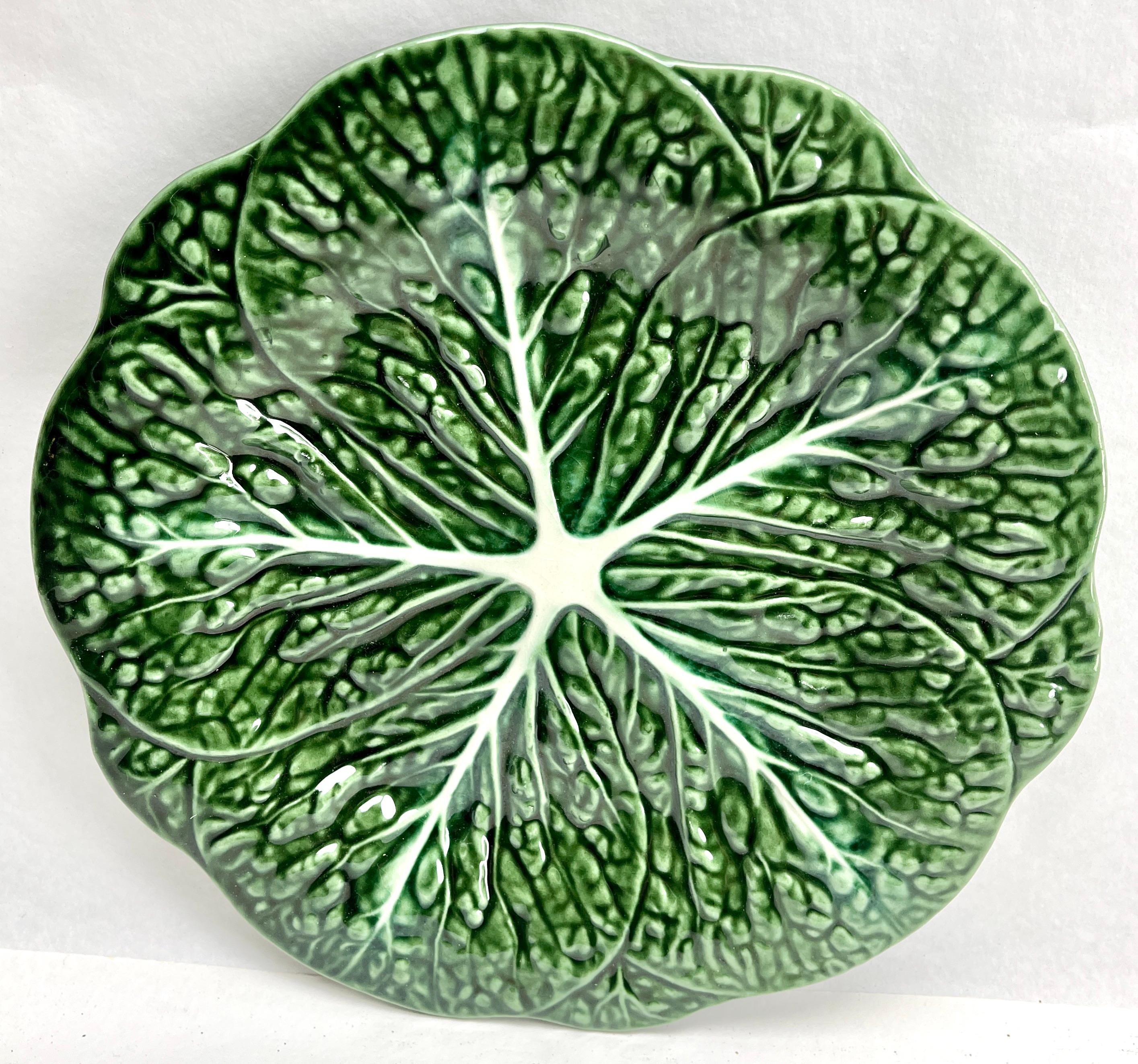 Art Nouveau Majolica glazed tableware set of 10 pieces Leaves pattern in relief. For Sale 7