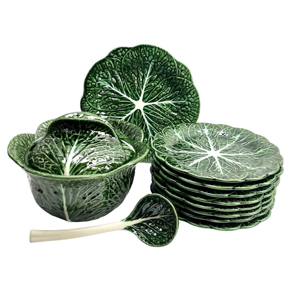 Art Nouveau Majolica glazed tableware set of 10 pieces Leaves pattern in relief. For Sale