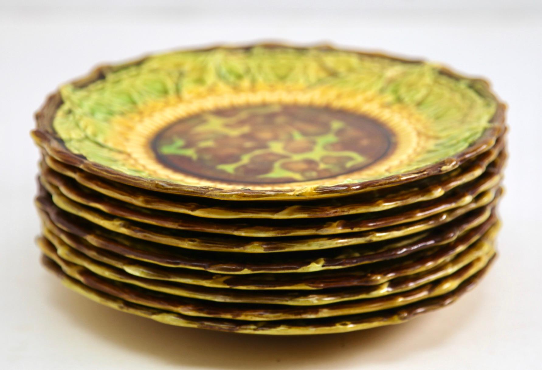 Glazed Art Nouveau Majolica glazed tableware set of 9 pieces Leaves pattern in relief. For Sale