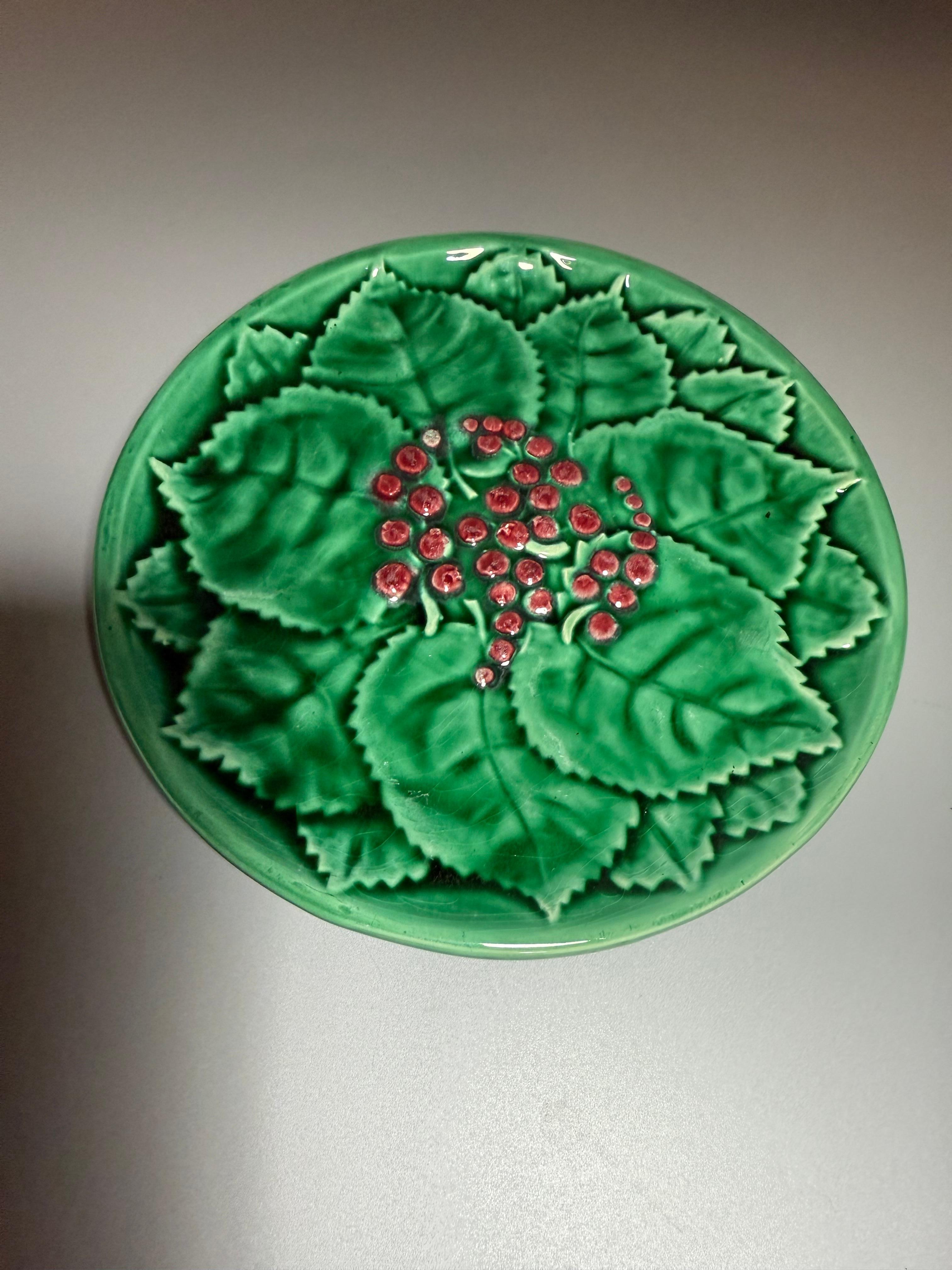 Art nouveau Art  Nouveau Majolique Vert Barbotine Atelier Serenne Vallauris France en vente
