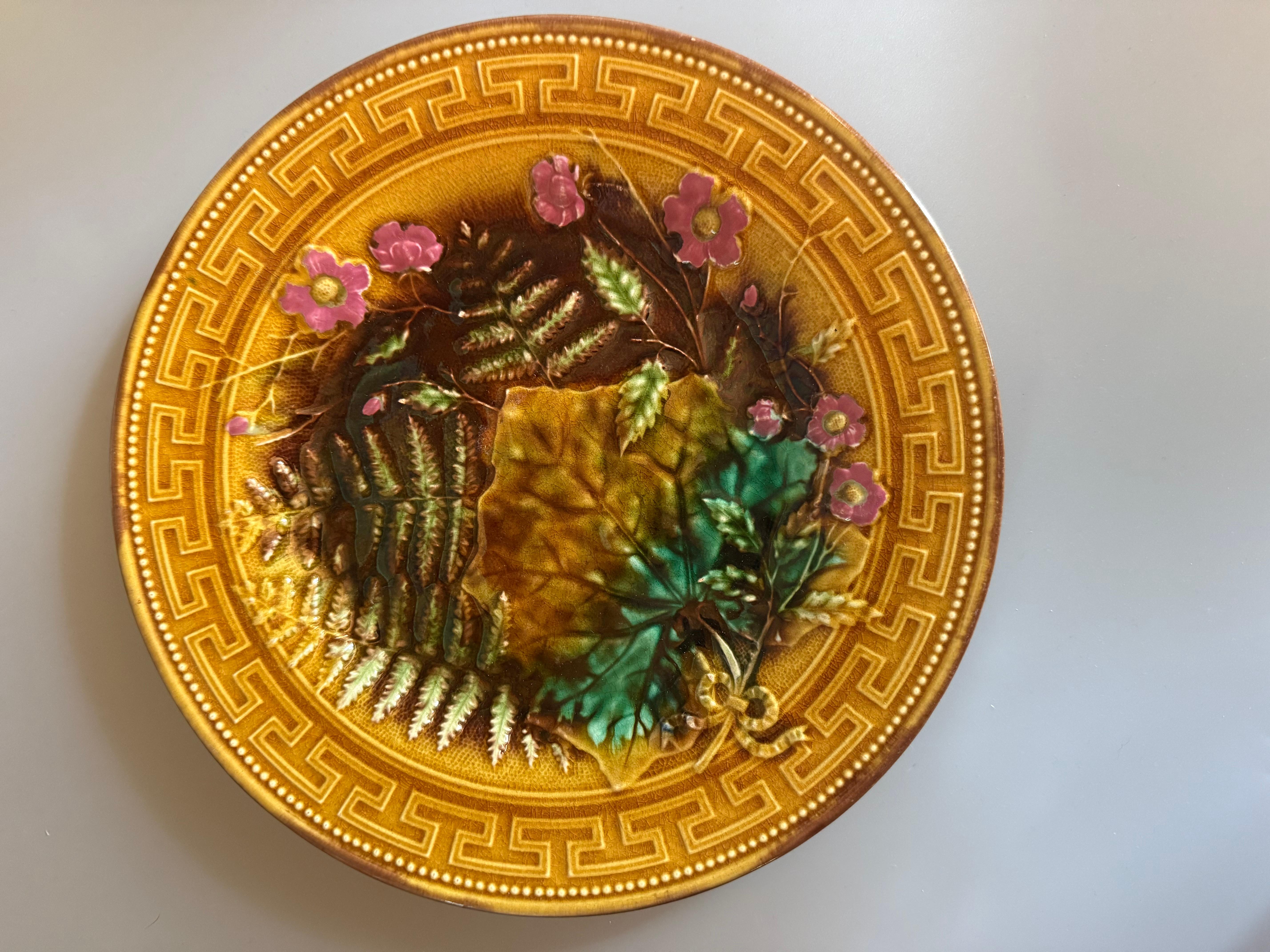 Art Nouveau Majolica
Rare exemplar of antique majolica Gustavsberg Sweden
1860-1890 according mark
A fantastic antique majolica plate, d 23,3 cm ( 9,17 inches)
A beautiful rich floral design with high gloss glazed finish. 

In very good condition
