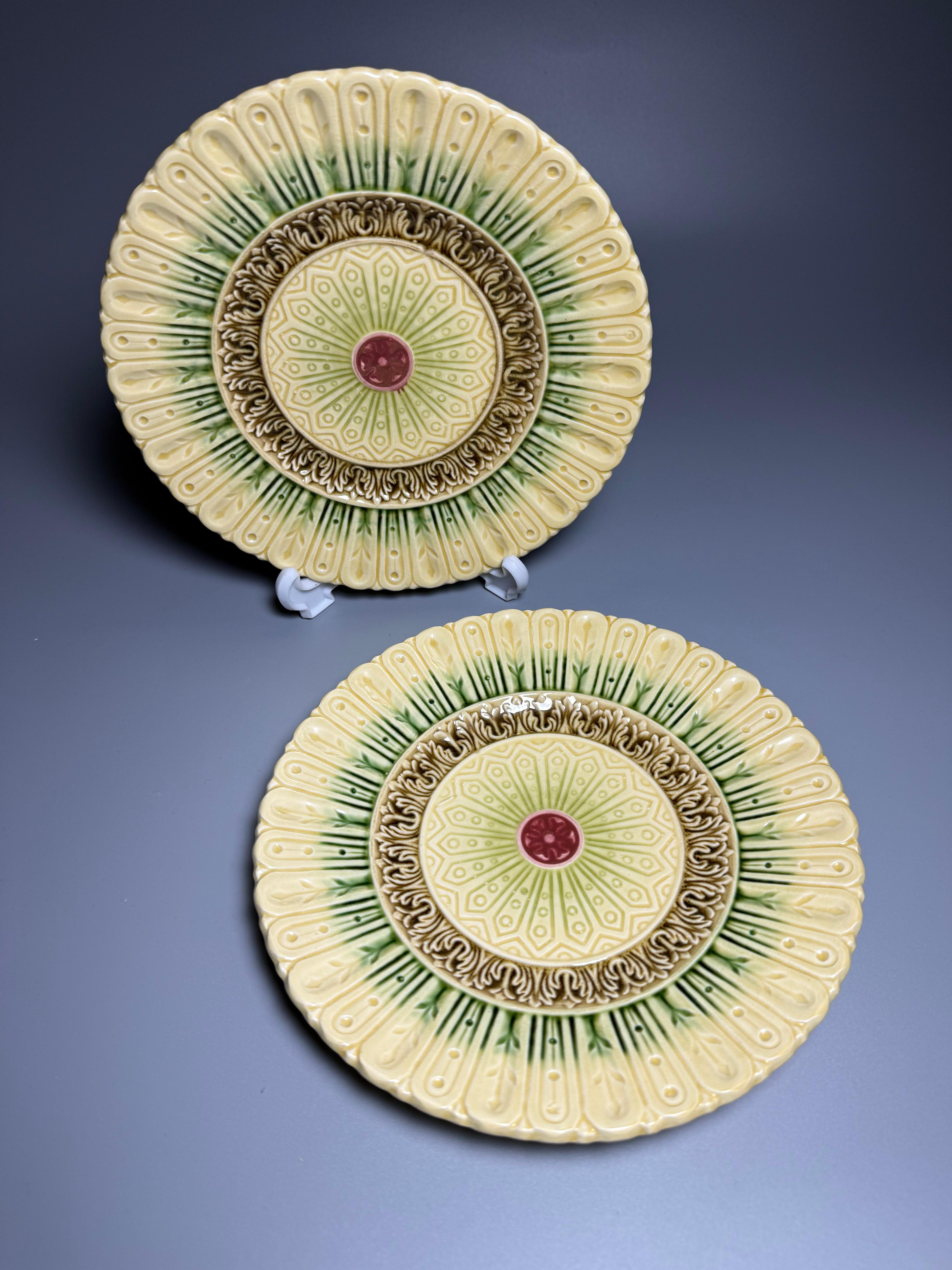 Due piatti in maiolica Art Nouveau Germania XX secolo in vendita 3