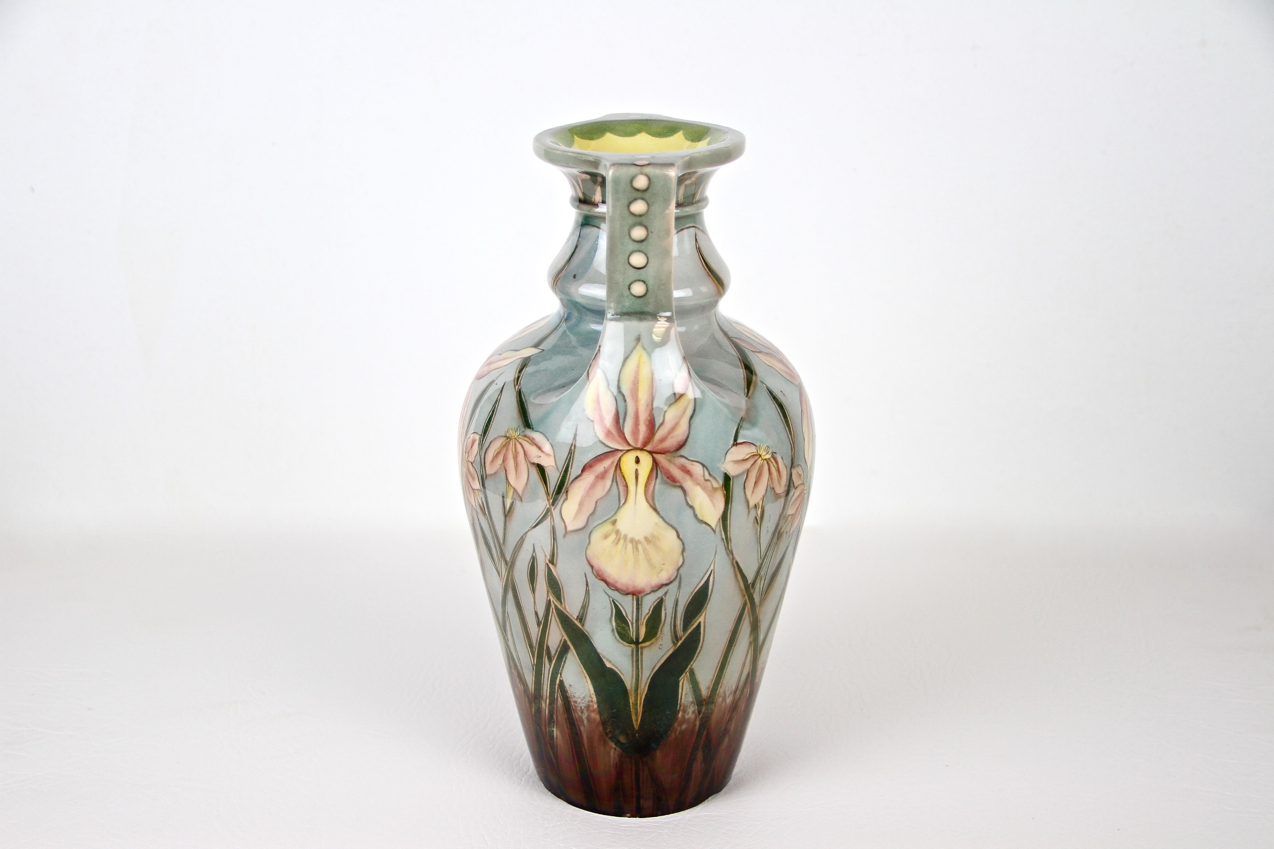 Jugendstil-Majolika-Vase von Gerbing & Stephan, Bohemia um 1910 (Handbemalt) im Angebot