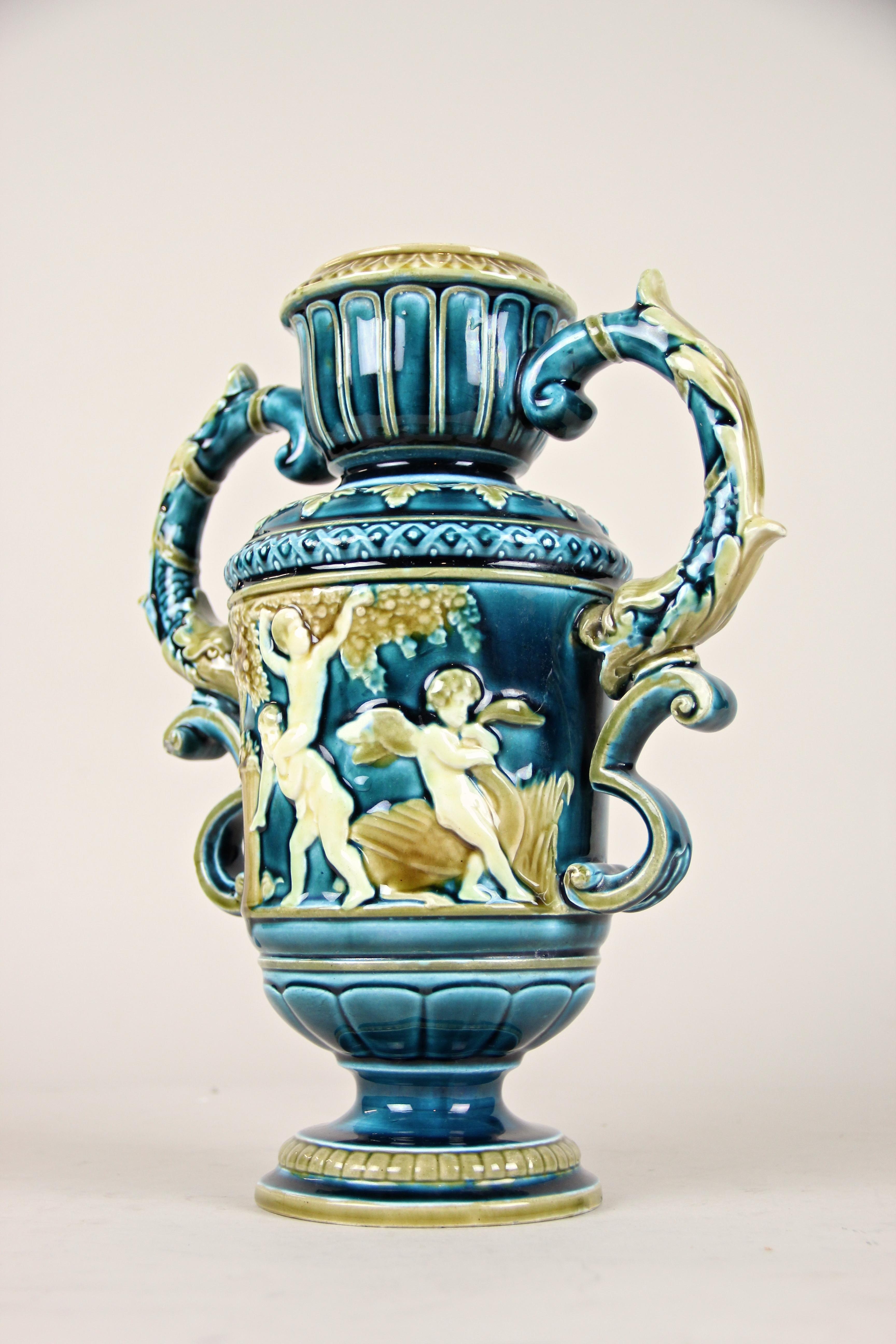 Art Nouveau Majolica Vase by Schuetz Blansko, CZ, circa 1900 4