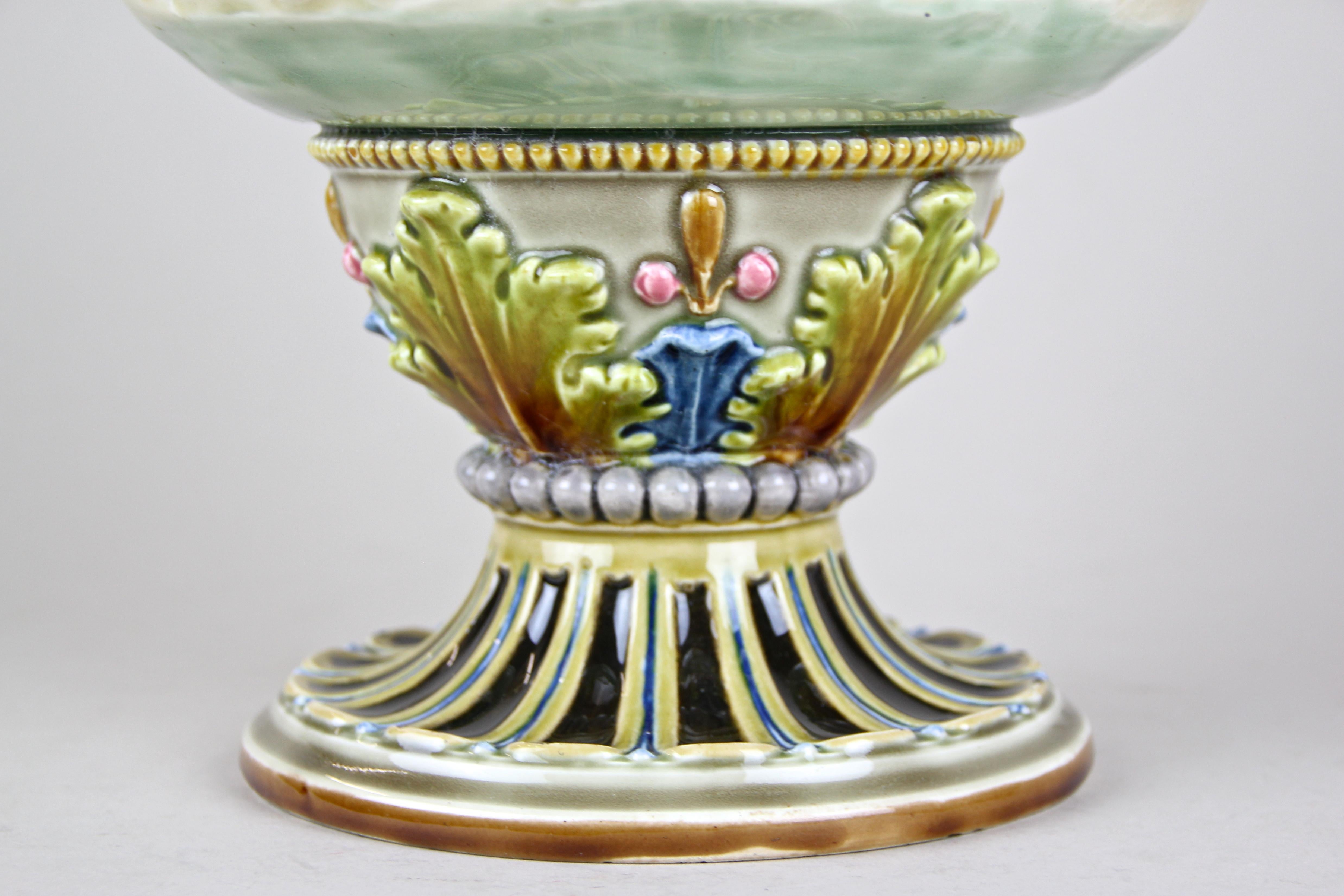 Art Nouveau Majolica Vase by Schuetz Blansko, CZ, circa 1900 4