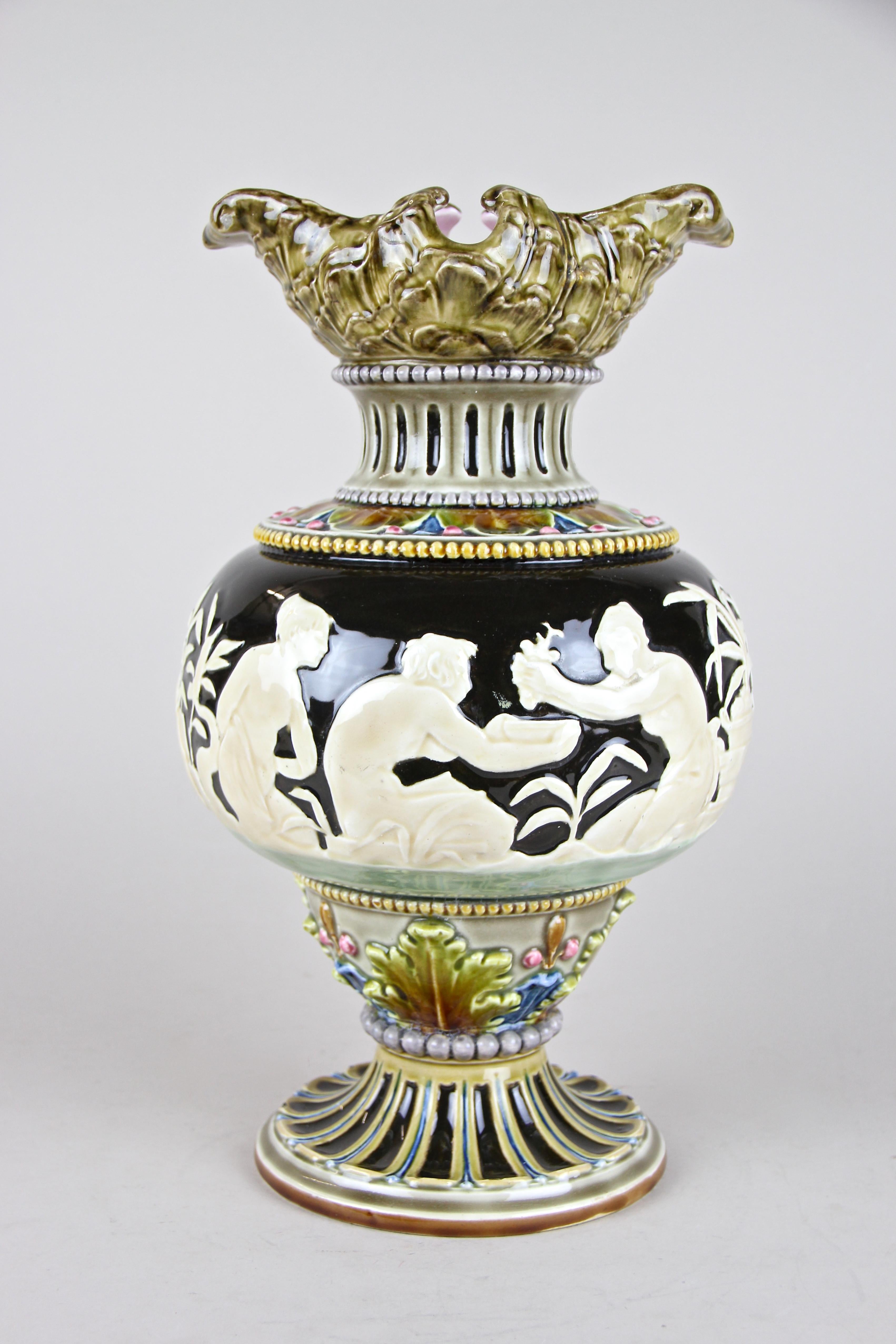Art Nouveau Majolica Vase by Schuetz Blansko, CZ, circa 1900 6