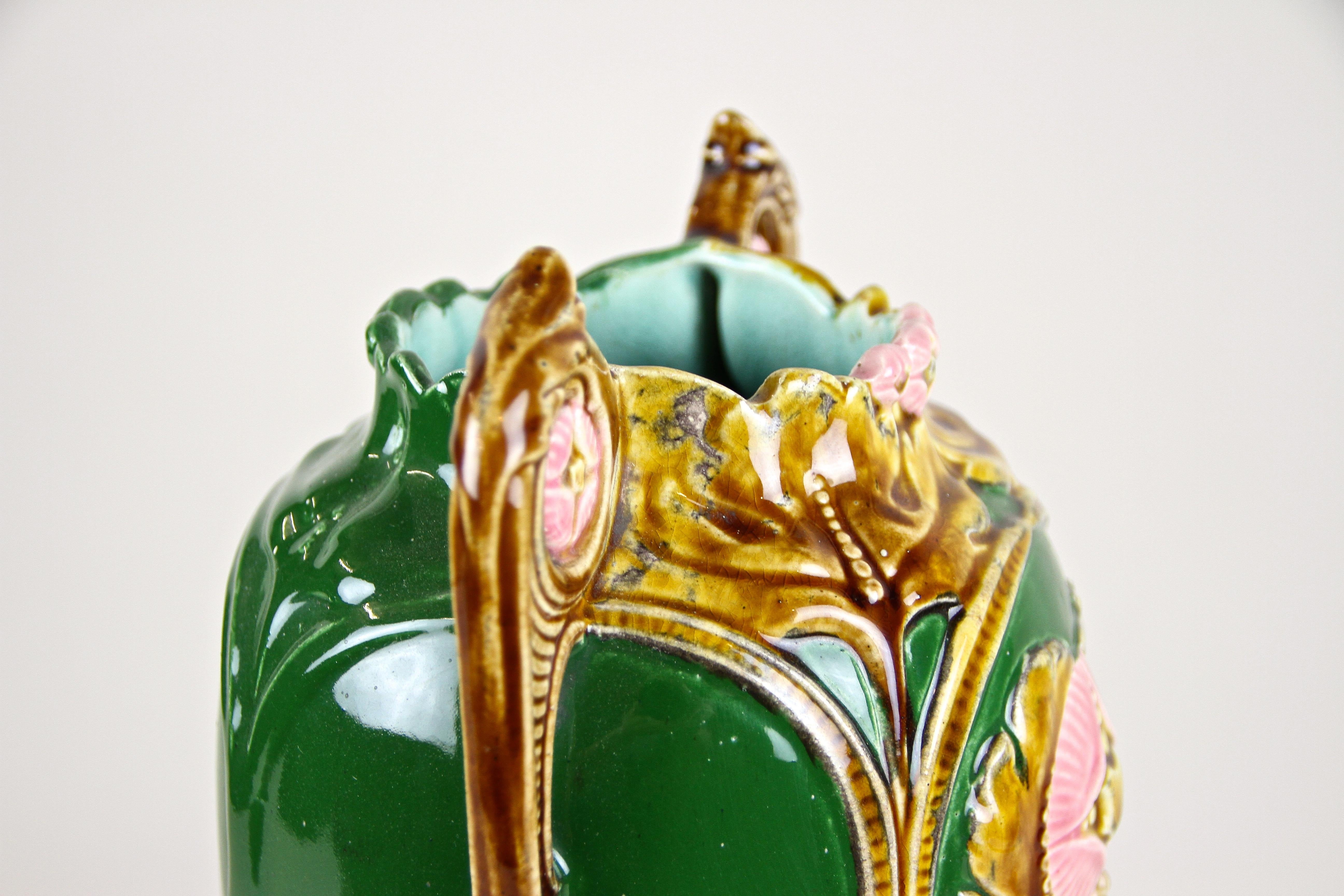 Art Nouveau Majolica Vase Hand Painted, France, circa 1900 In Good Condition In Lichtenberg, AT