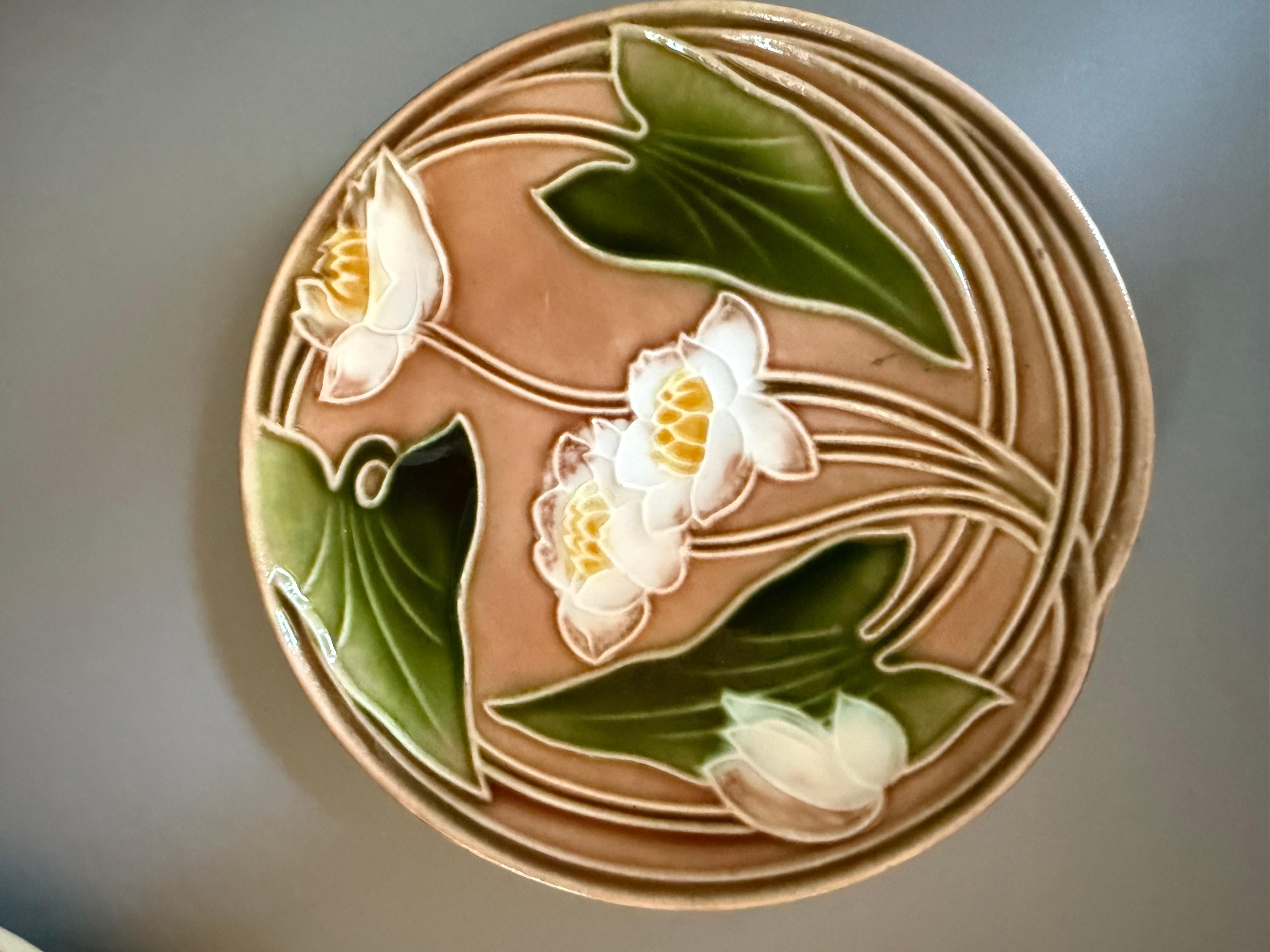 Art Nouveau Majolica Water Lilies Villeroy Boch Germany In Good Condition For Sale In Uppsala , SE