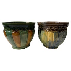 Jugendstil-Pflanzgefäß oder Jardiniere aus Majolika Weller-Kunstkeramik, ein zusammenpassendes Paar