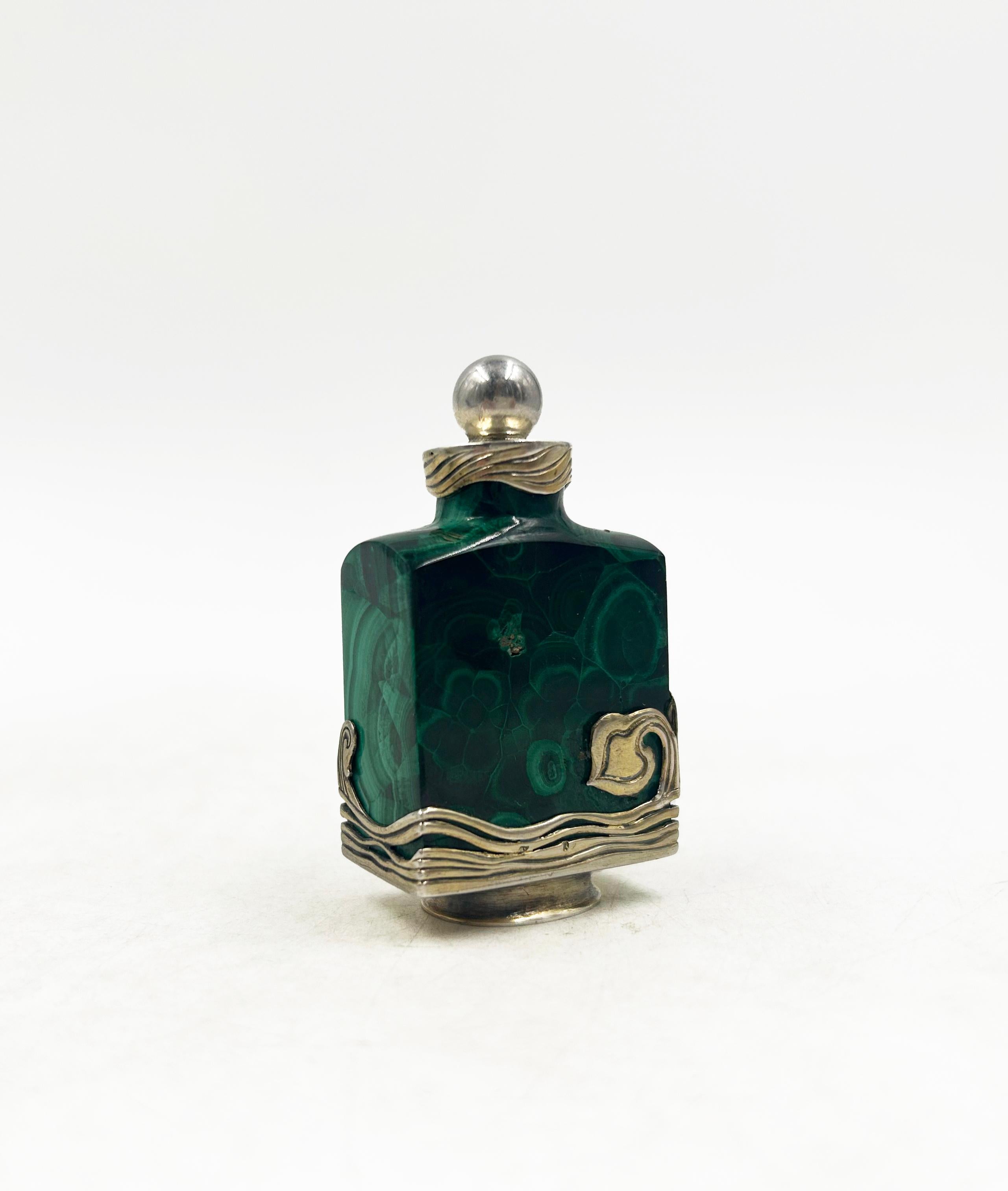 Petit Vase en Malachite par Henri Vever – Art Nouveau, circa 1900 For Sale 1