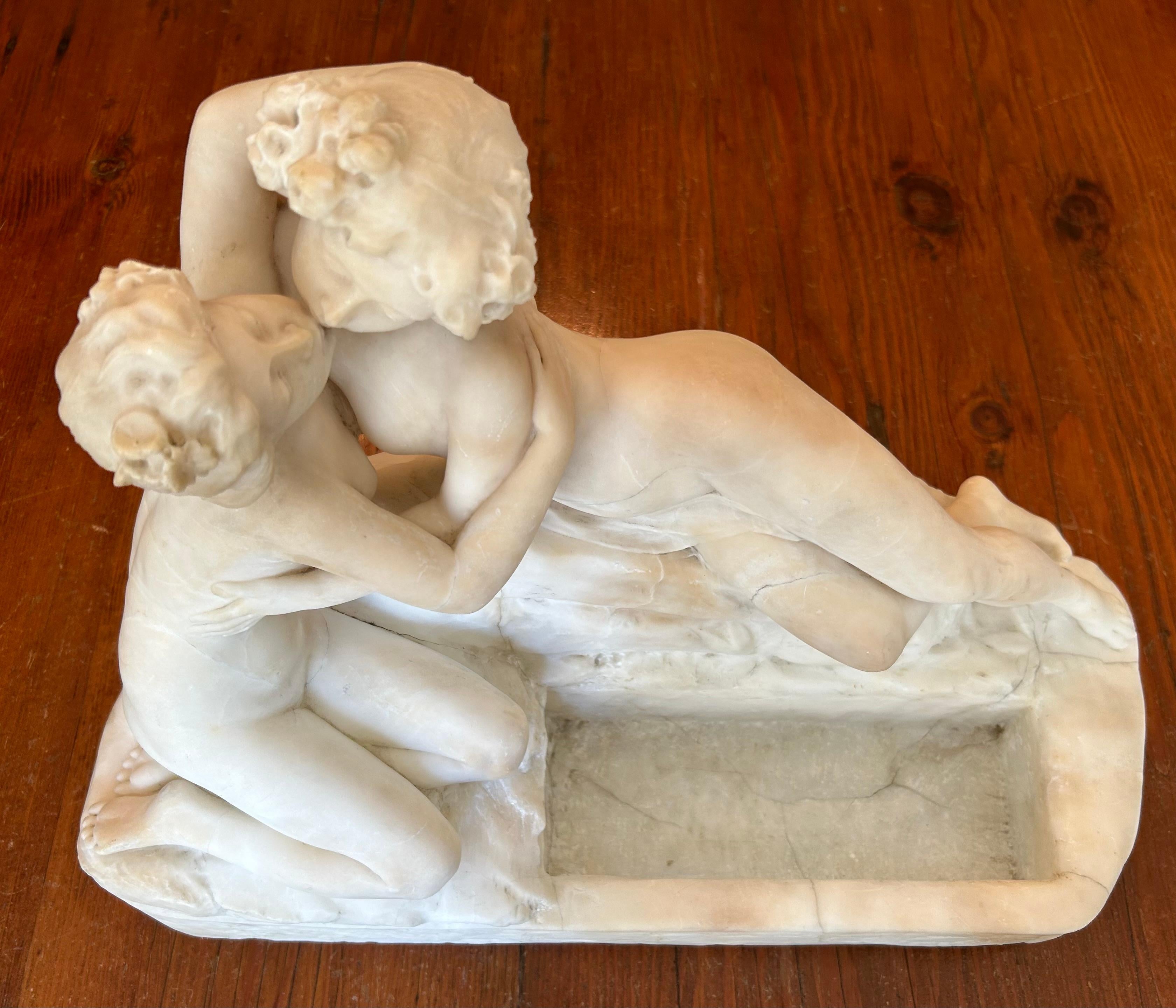 Art Nouveau Marble Sculpture of Two Figures Kissing For Sale 8