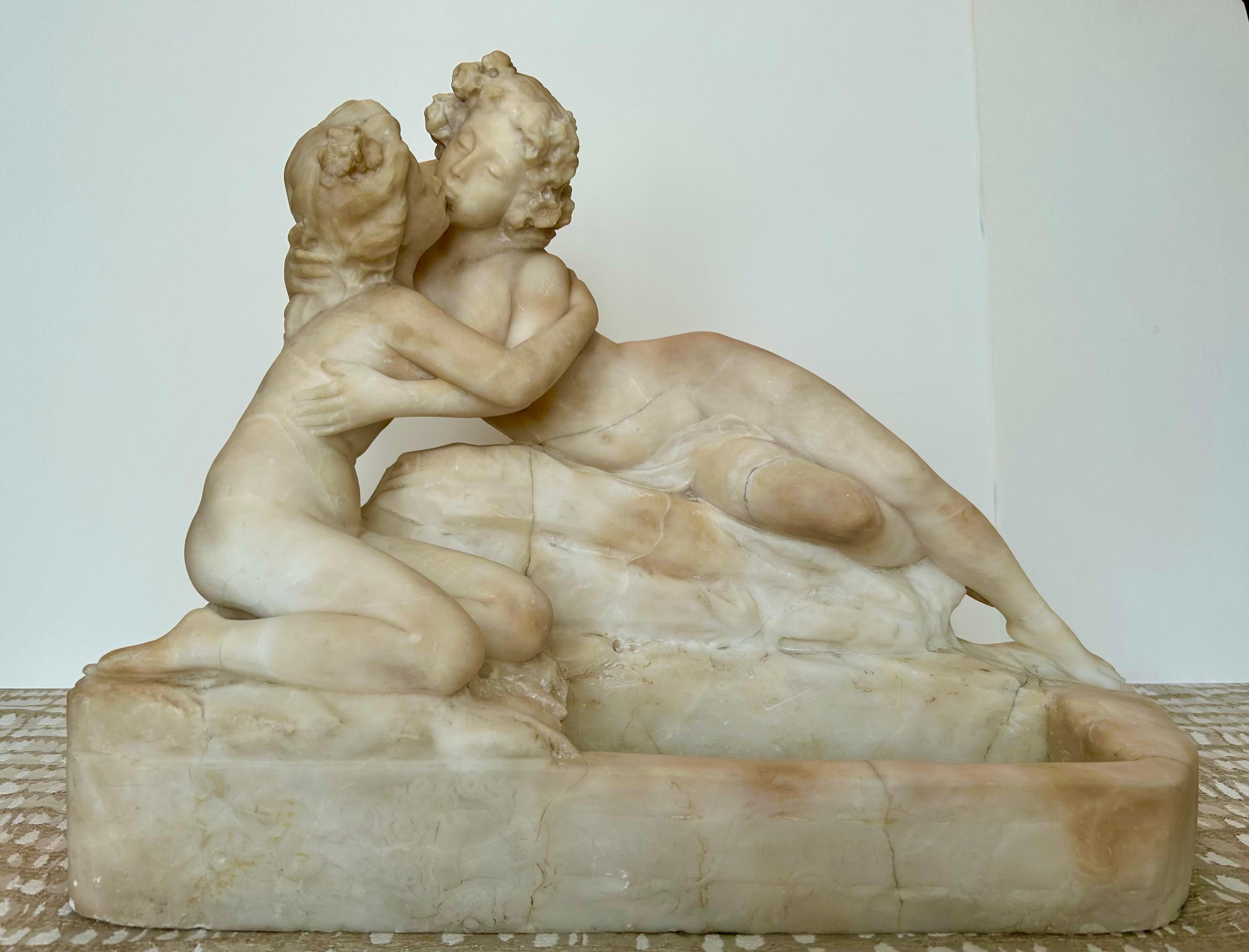 Art Nouveau Marble Sculpture of Two Figures Kissing For Sale 9