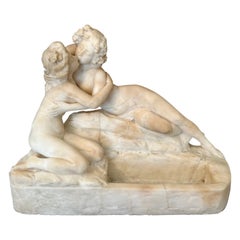 Scultura in marmo Art Nouveau di due figure che si baciano
