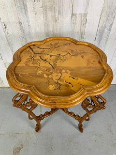 Mesa esquinera de marquetería Art Nouveau