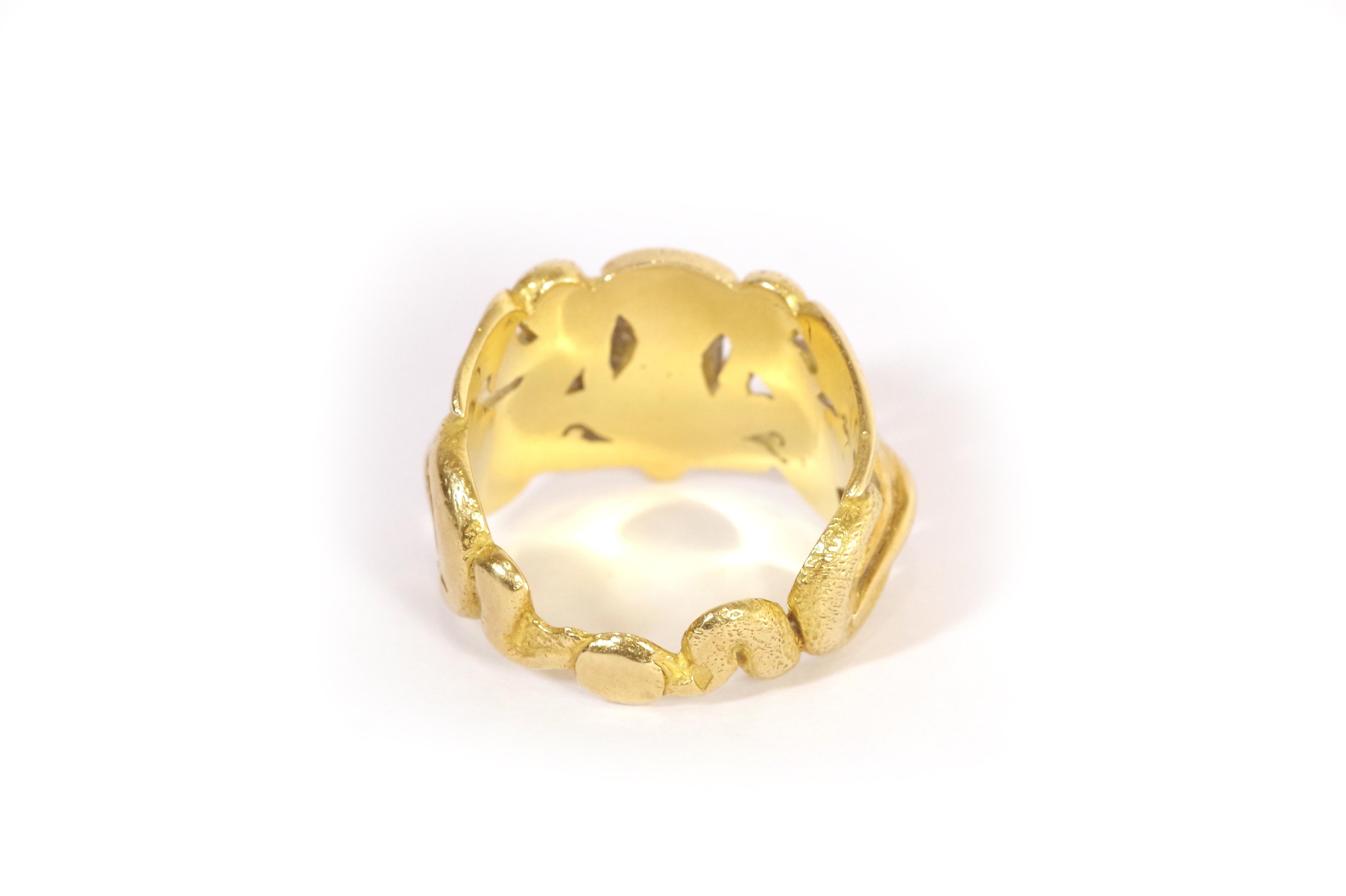 Women's or Men's Art Nouveau MC signet ring in 18k gold For Sale