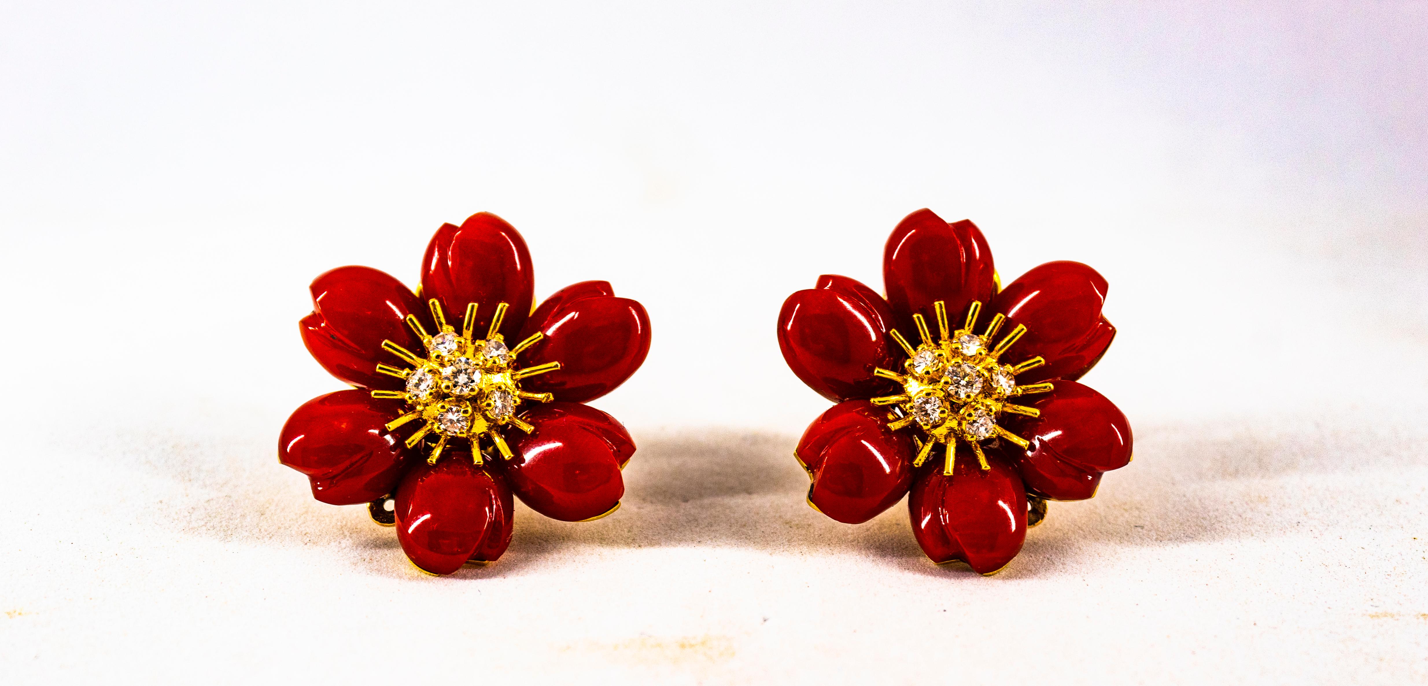 Jugendstil Ohrringe „Flowers“ aus Gelbgold mit mediterraner roter Koralle und weißen Diamanten im Angebot 7