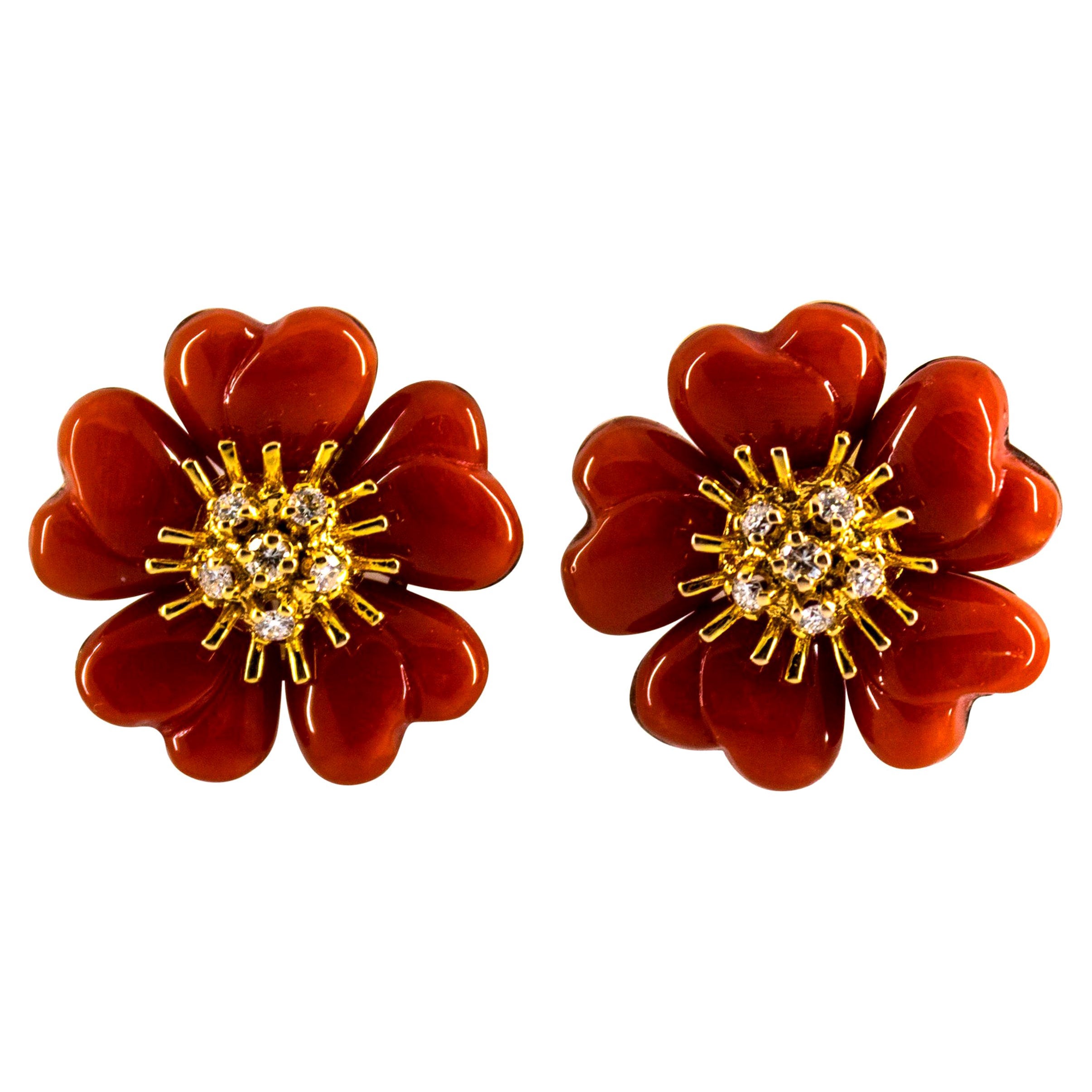 Jugendstil Ohrringe „Flowers“ aus Gelbgold mit mediterraner roter Koralle und weißen Diamanten