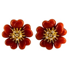 Boucles d'oreilles "Flowers" Art Nouveau en or jaune avec corail rouge méditerranéen et diamants blancs