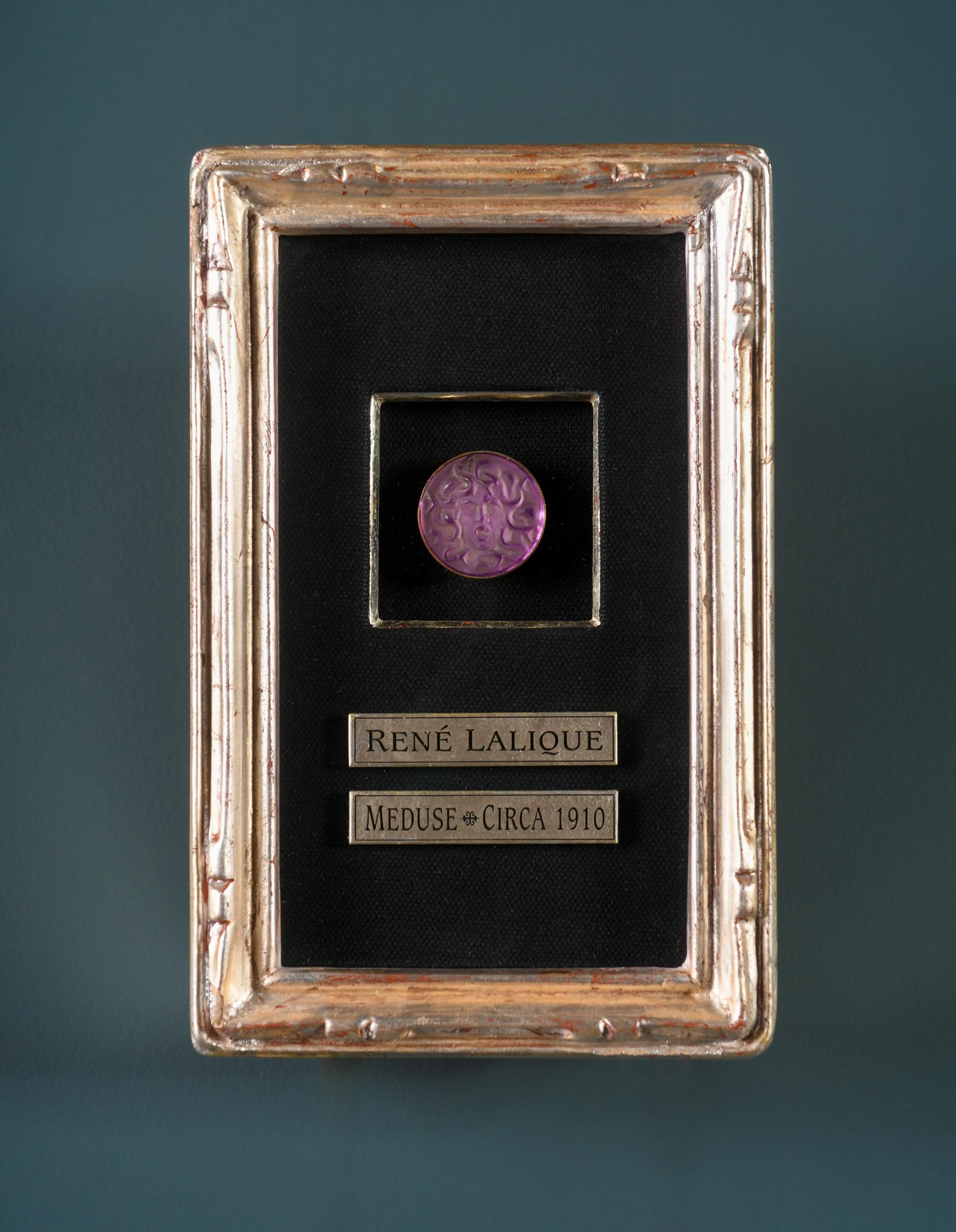 French Art Nouveau Medusa Brooch by René Lalique - Glass & Brass For Sale