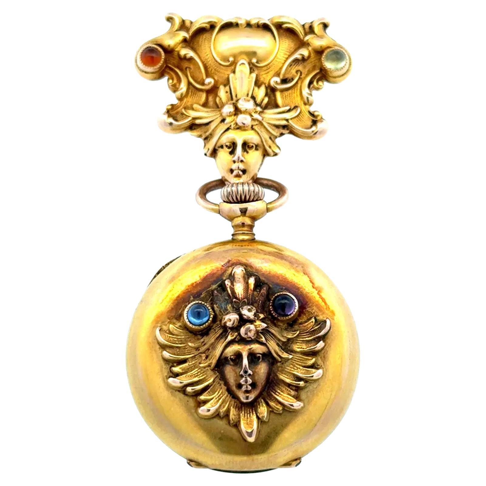 Ciondolo orologio Art Nouveau con volto di Medusa in oro e pietre dure in vendita